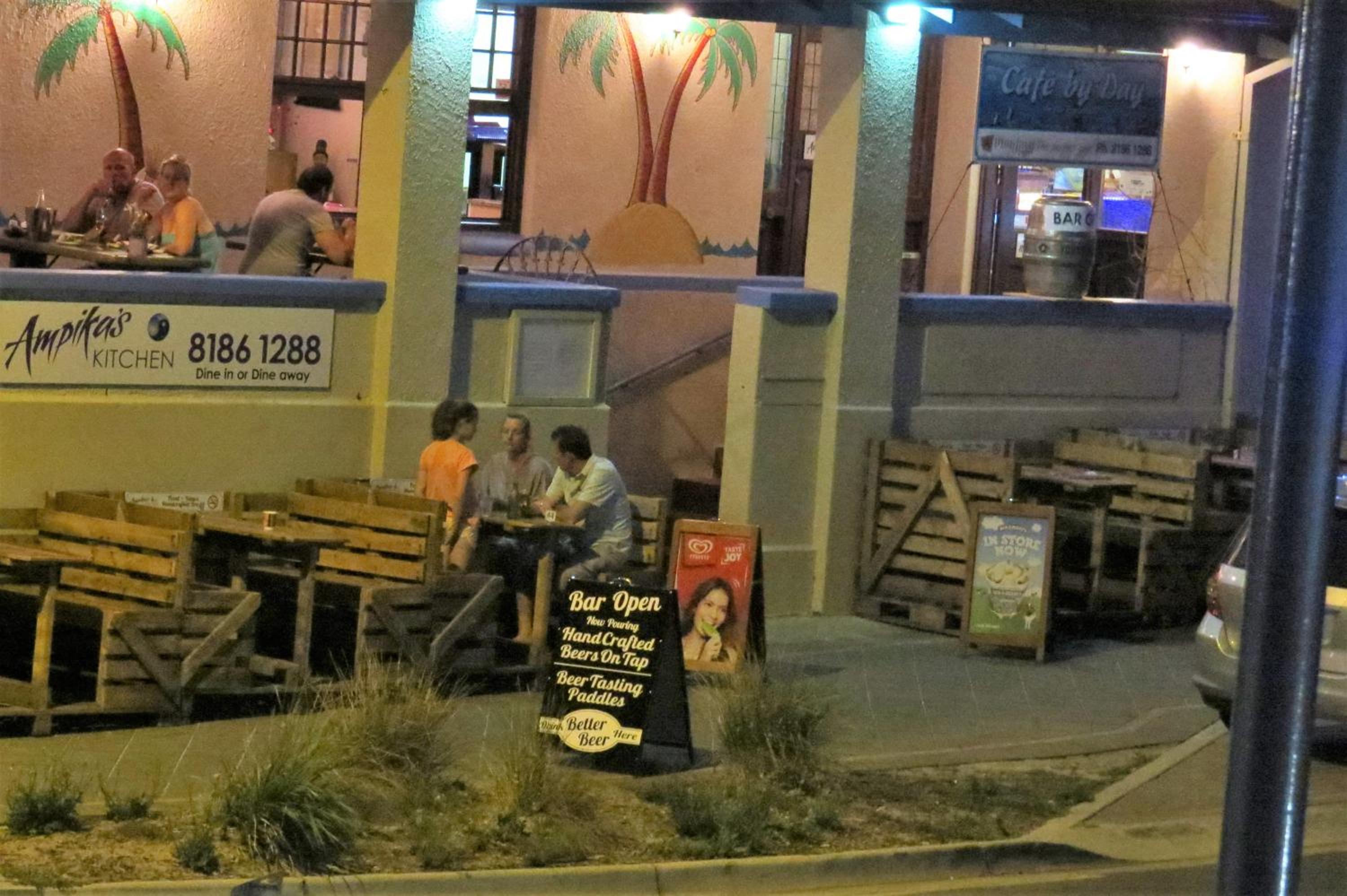 dining