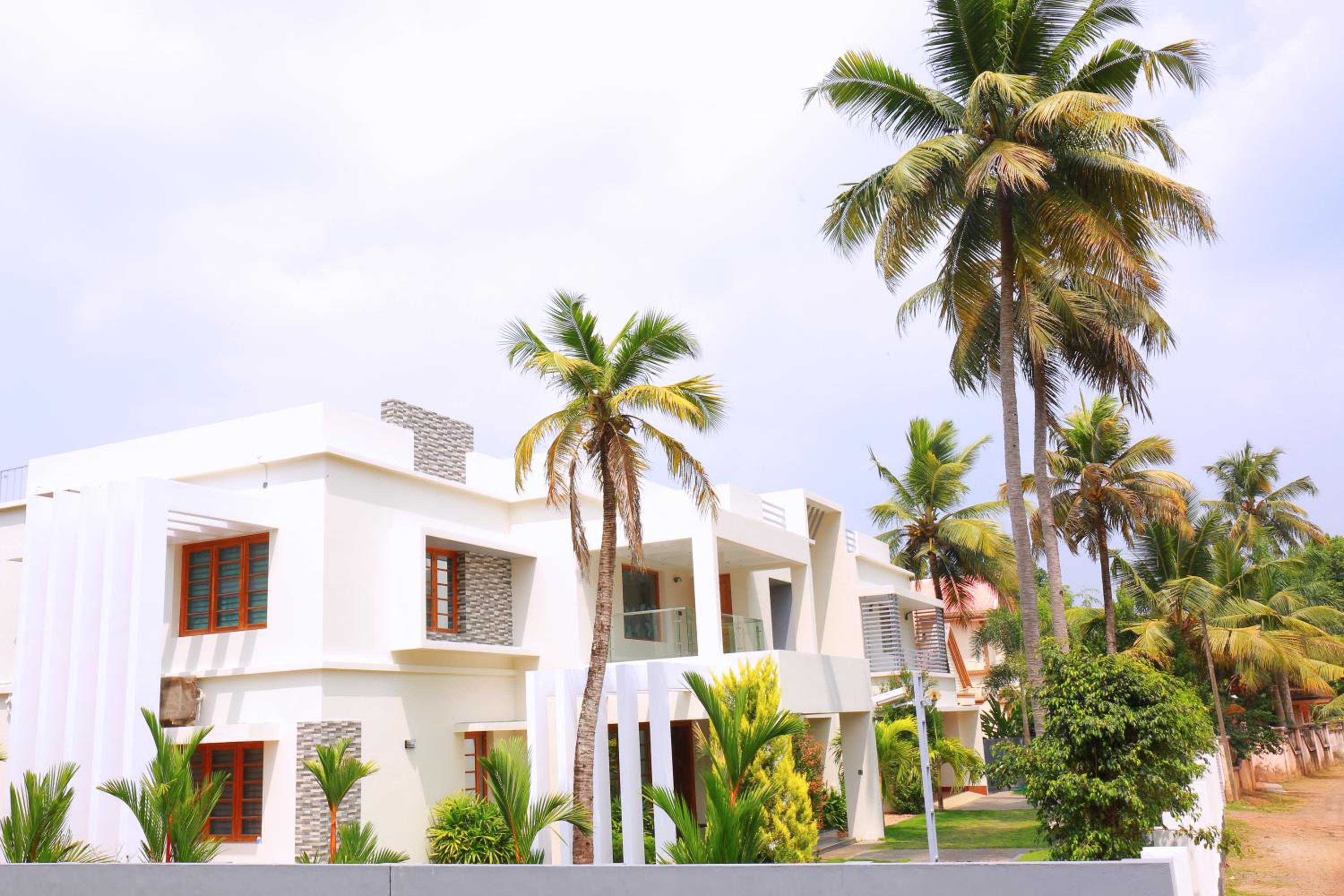 Shamrock Home Stay (5-Bedroom Bungalow) view 5