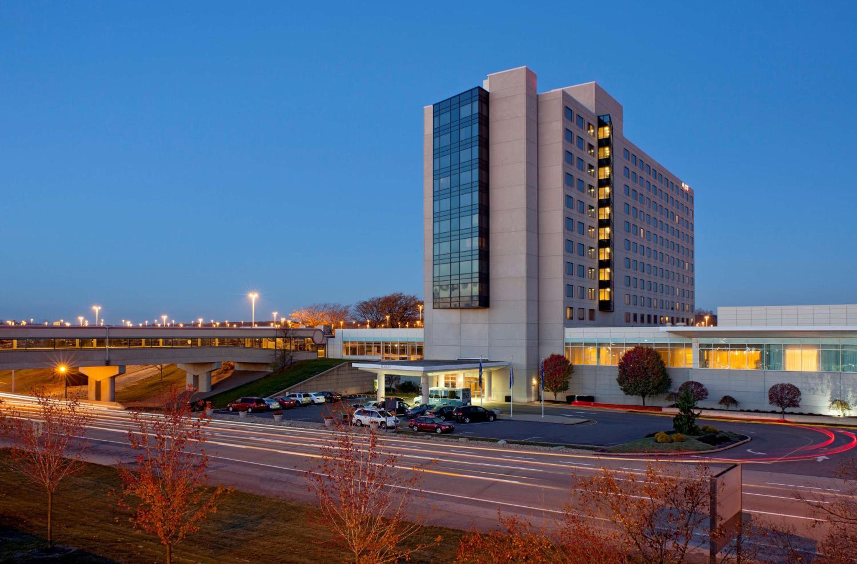 Hotel Hyatt Regency Pittsburgh International Airport - Image 1