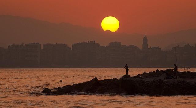 Malaga Beach Apartment next to the beach and city center