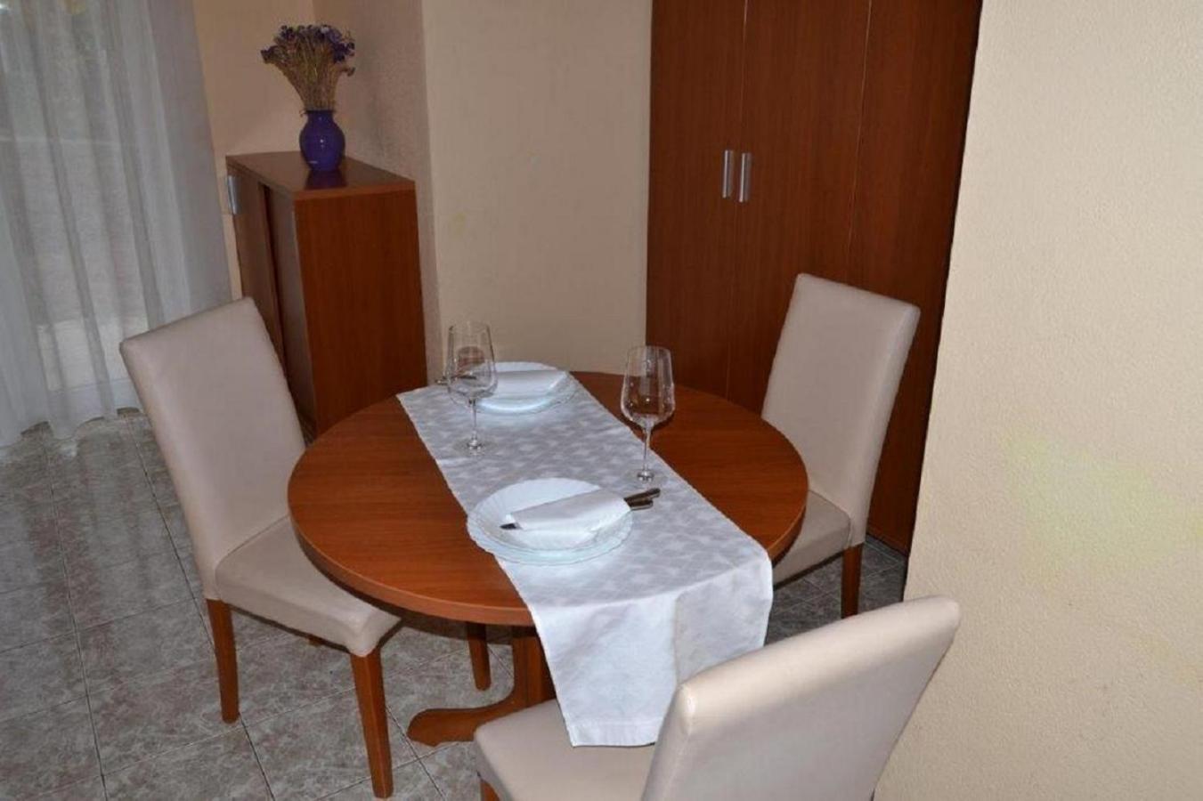 Apartments Barisic Hrvatskih Žrtava 404 Seget Vranjica