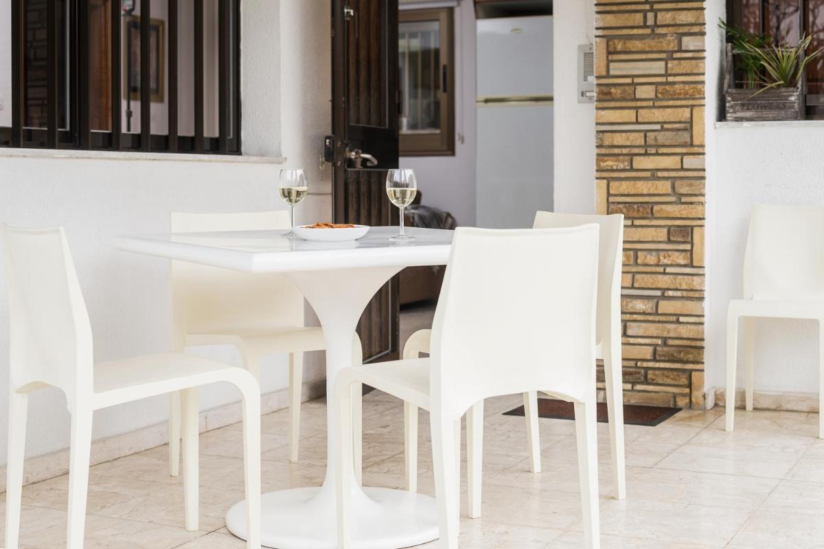 Silver Apartment