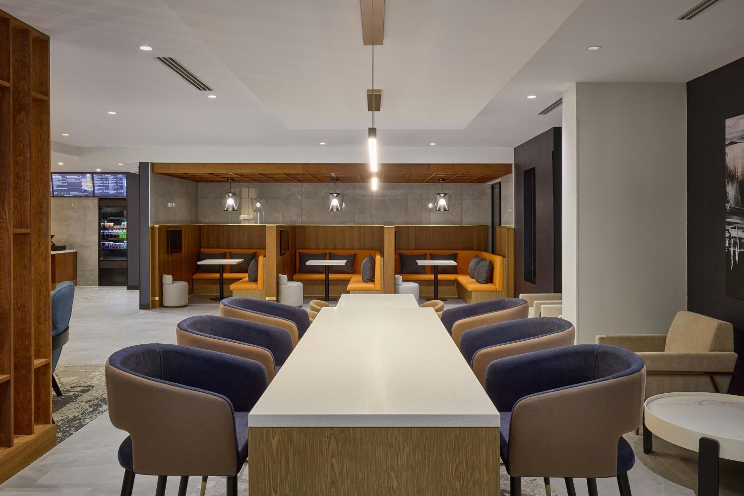 Courtyard by Marriott Denver Downtown West