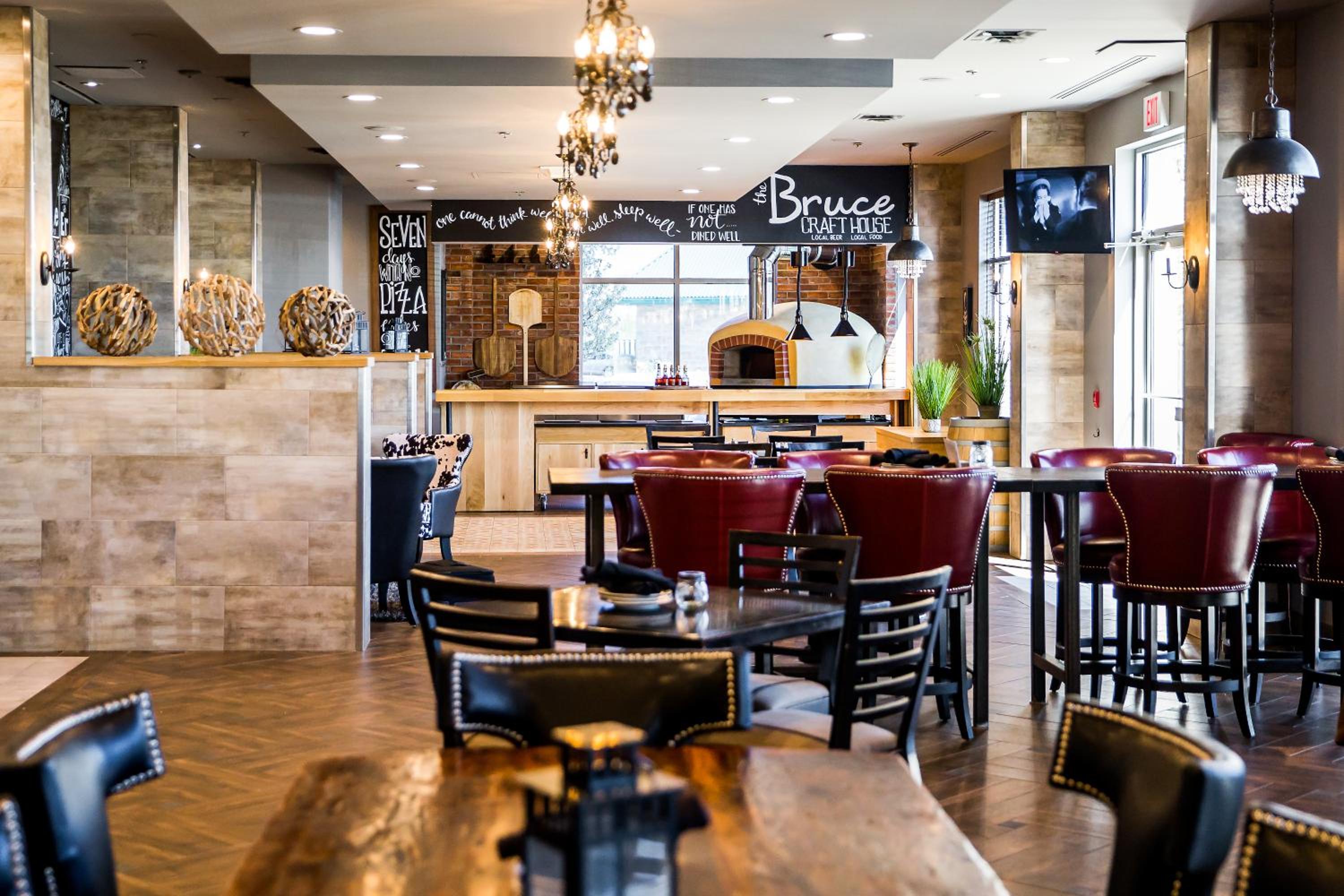 Cambridge Vacations - Cambridge Hotel and Conference Centre - Property Image 21