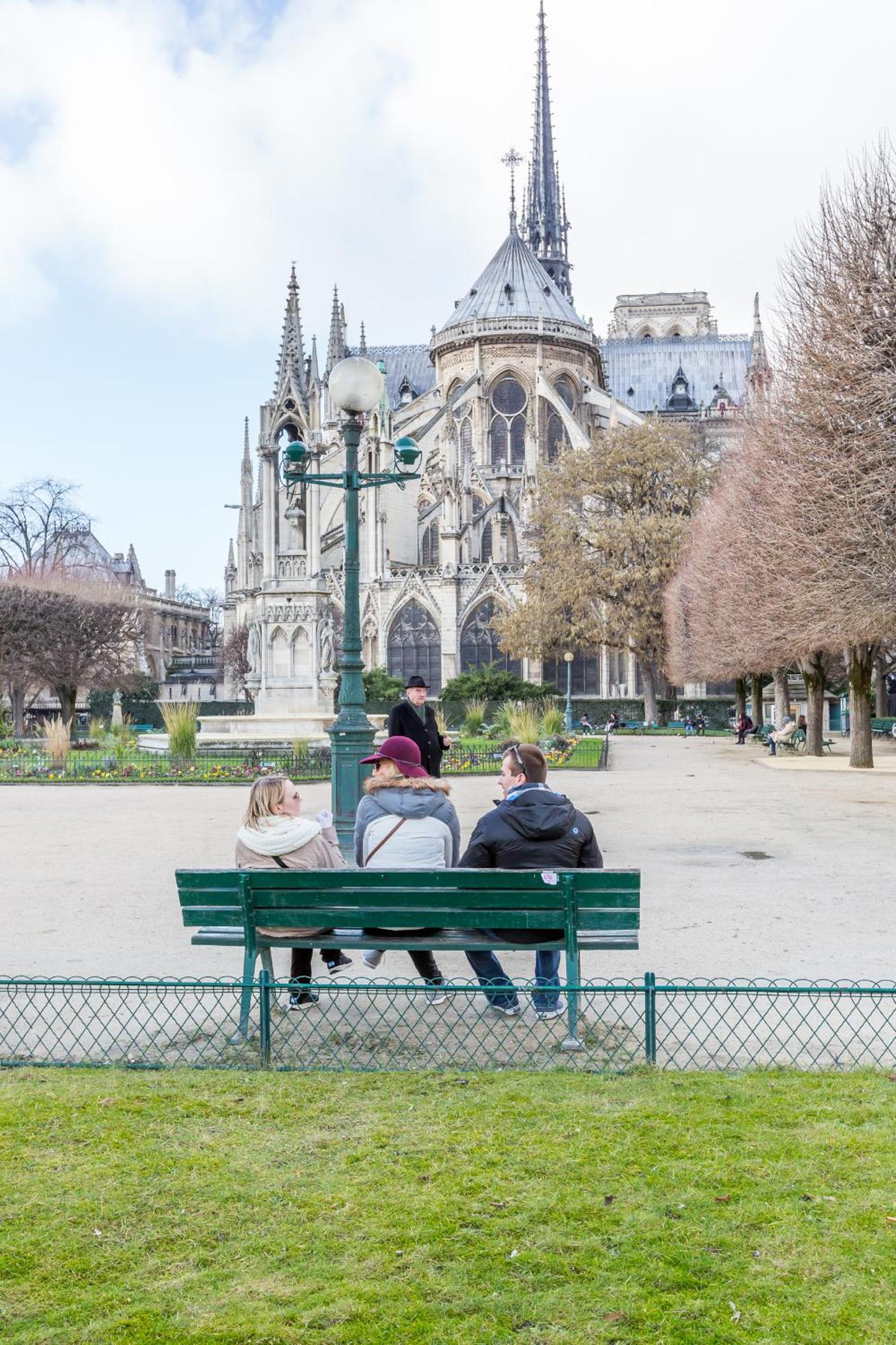 Veeve - Overlooking the Seine on Ile de la Cité