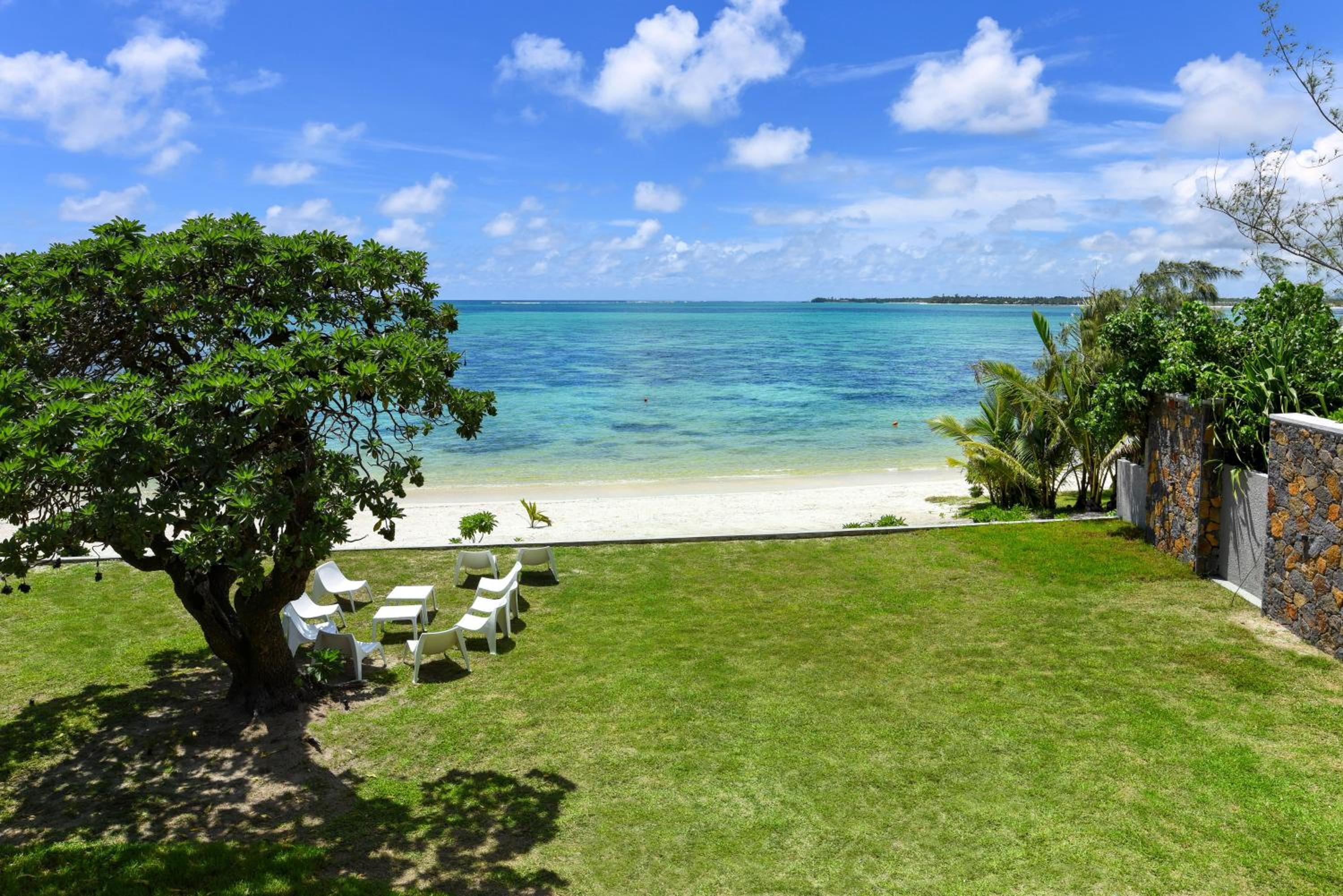 Beachfront & Pool Poste Lafayette photo 3