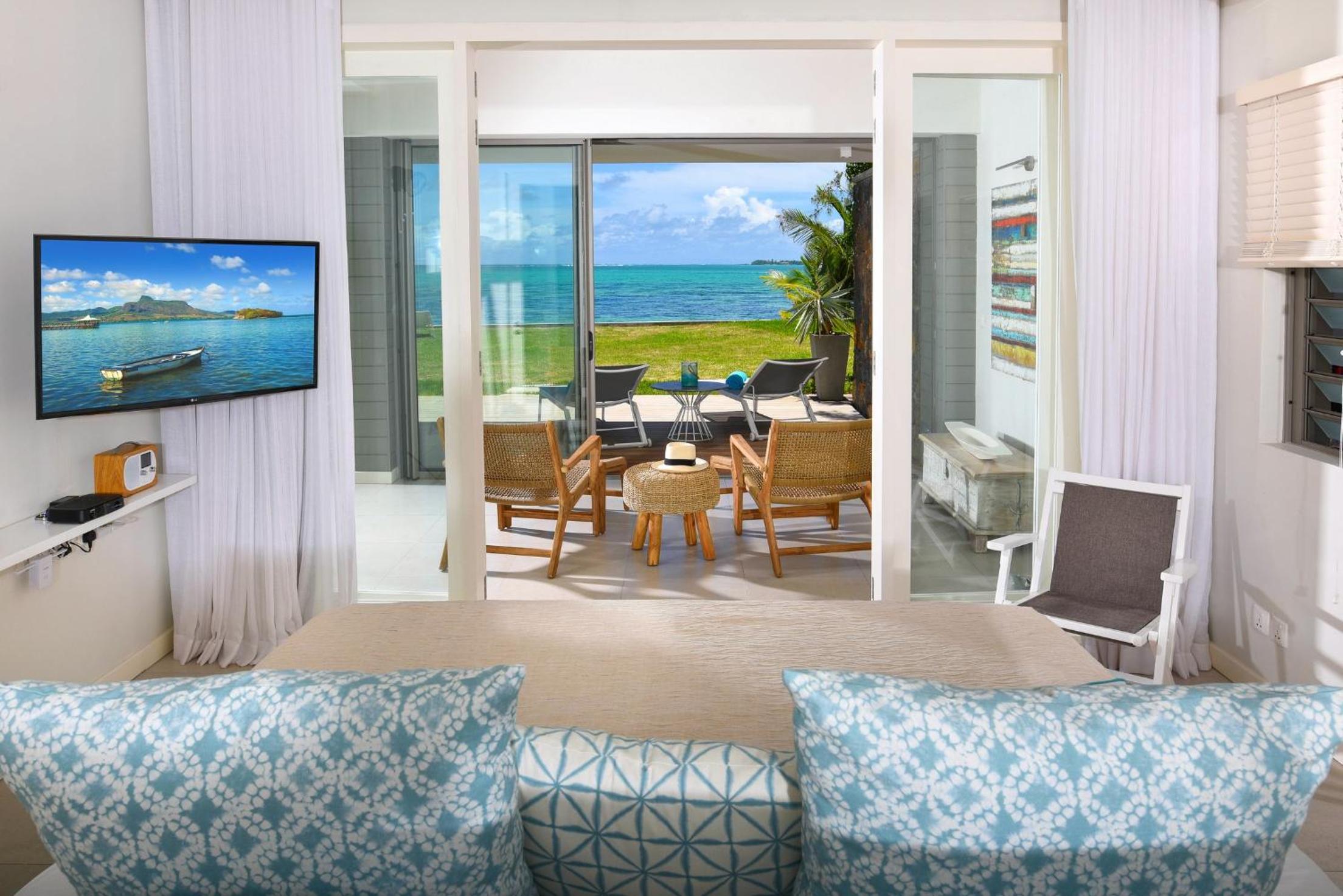Beachfront & Pool Poste Lafayette