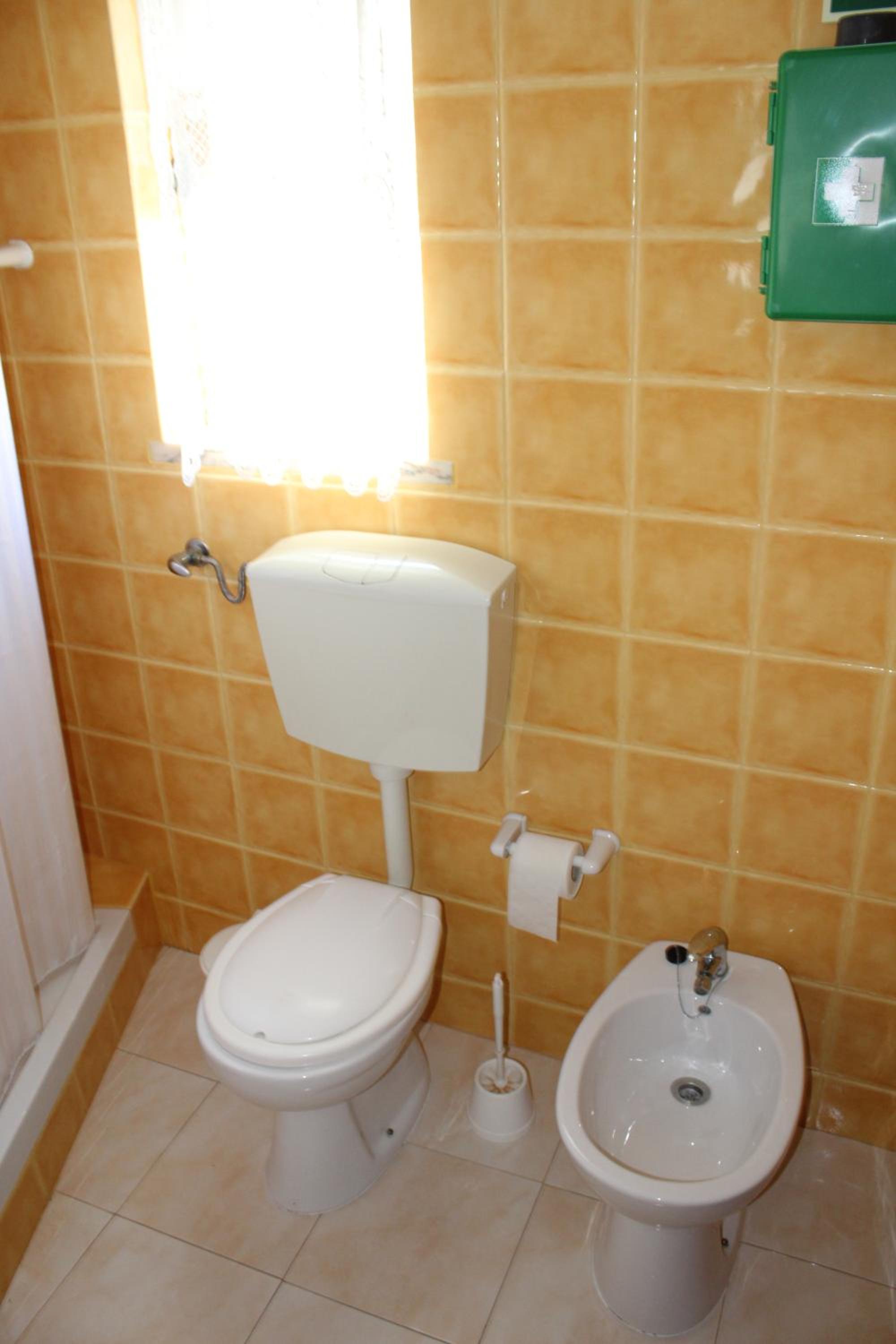 Photo 34