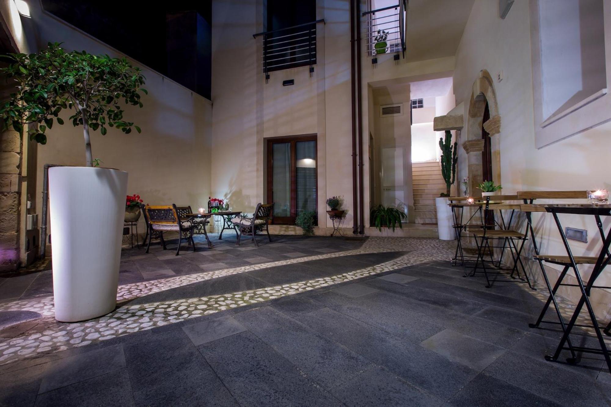 Kyanos Residence