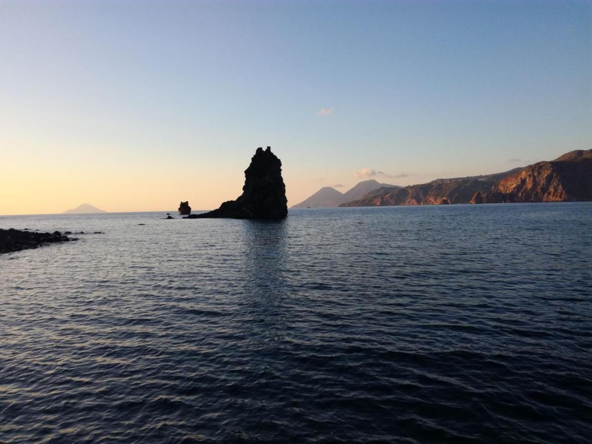 Casa a vulcano piano isole Eolie photo 2