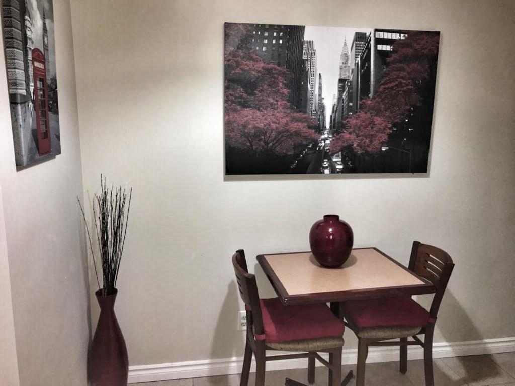 1-Bedroom Cozy Suite #23 by Amazing Property Rentals view 4