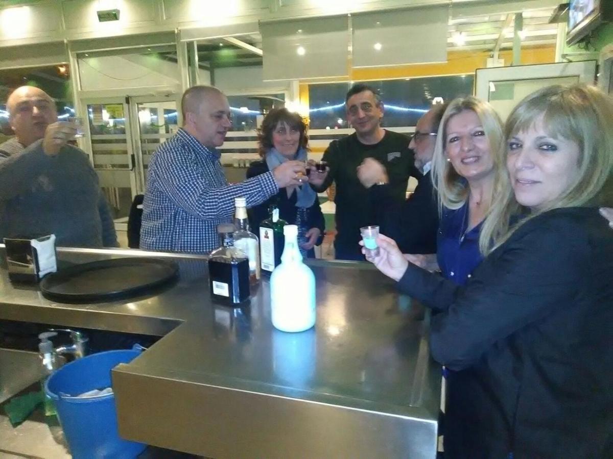 bar