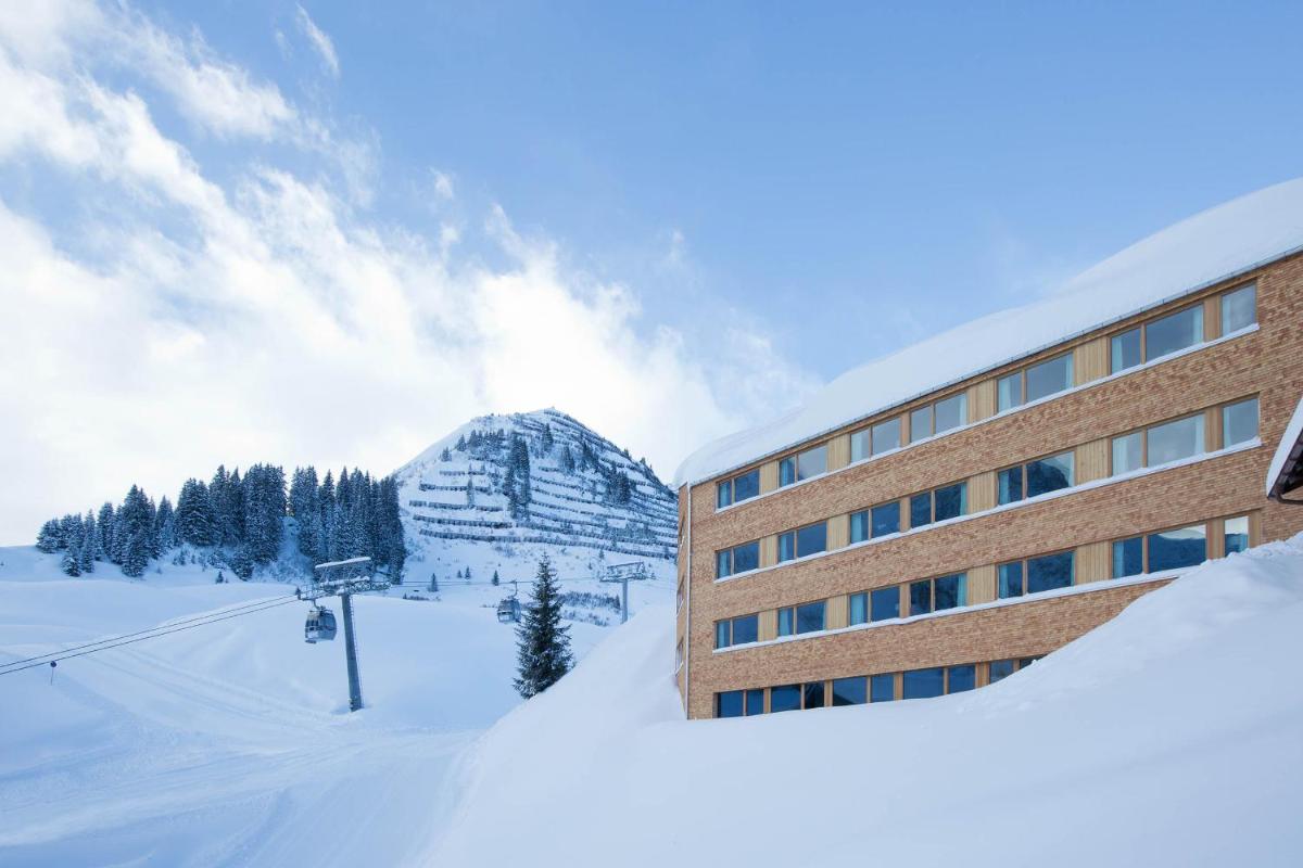 WarthsAp Apartmenthaus view 2