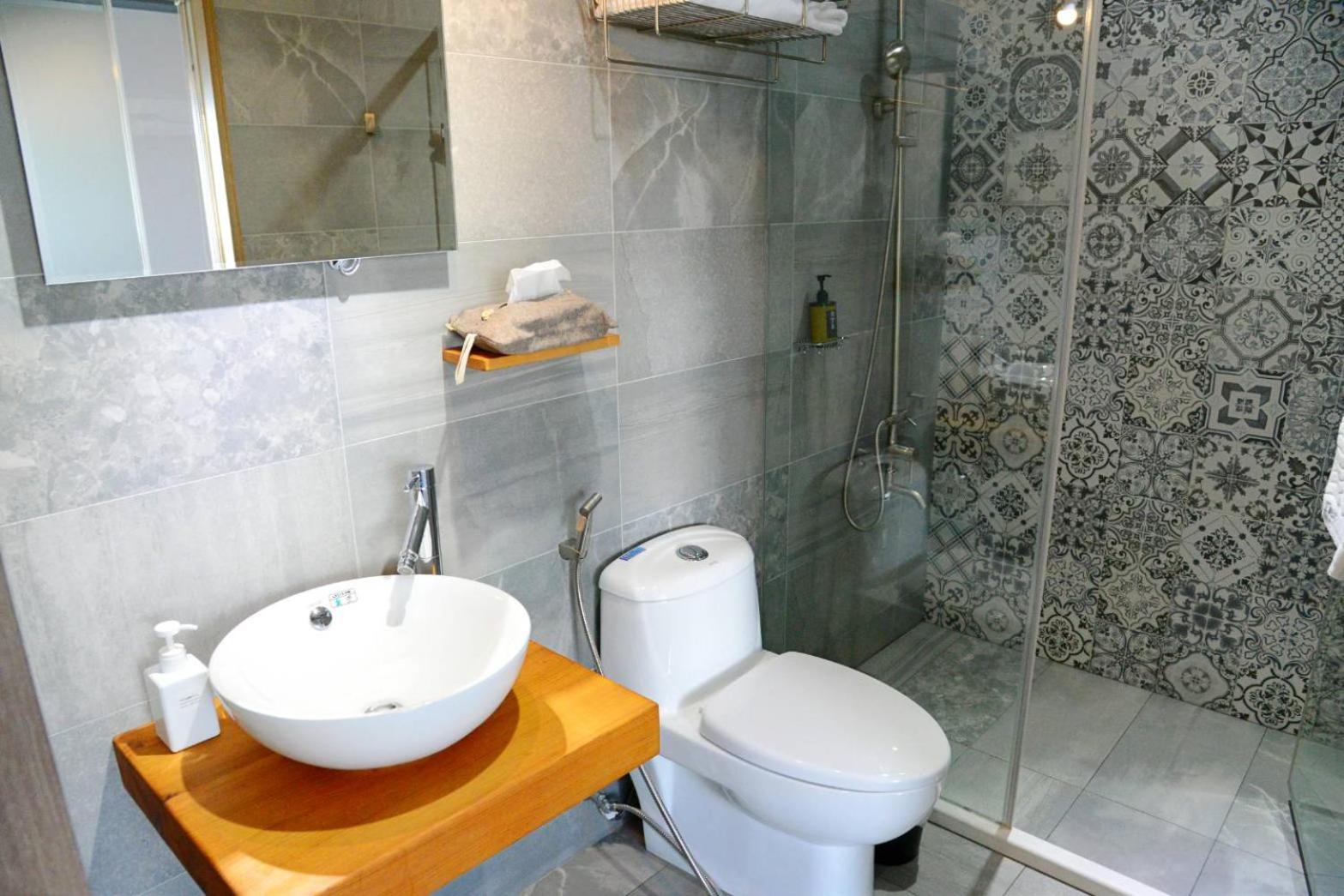 Tiin Tinn - Rivershore B&B