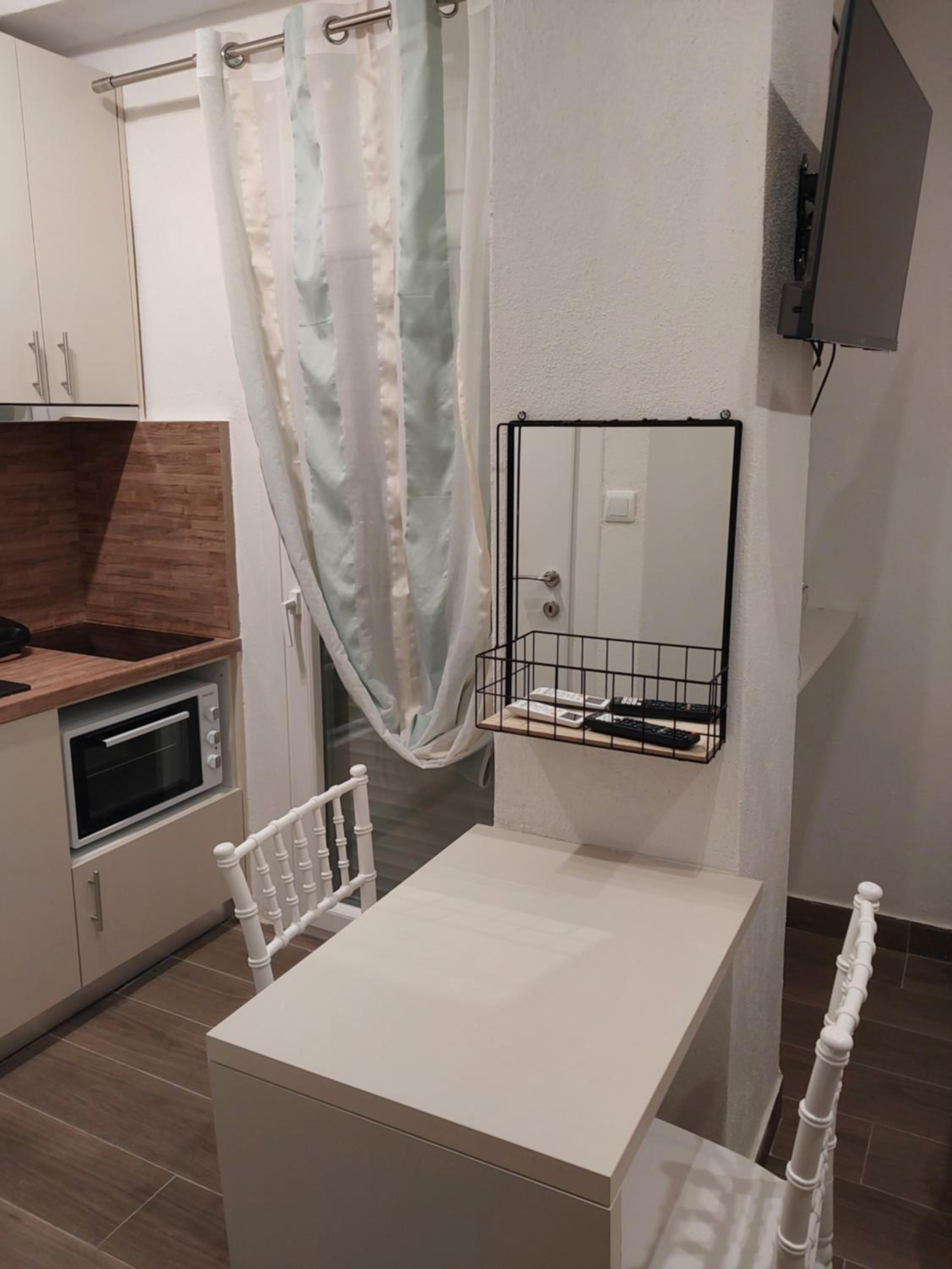 AniBo Studios & Apartments A210