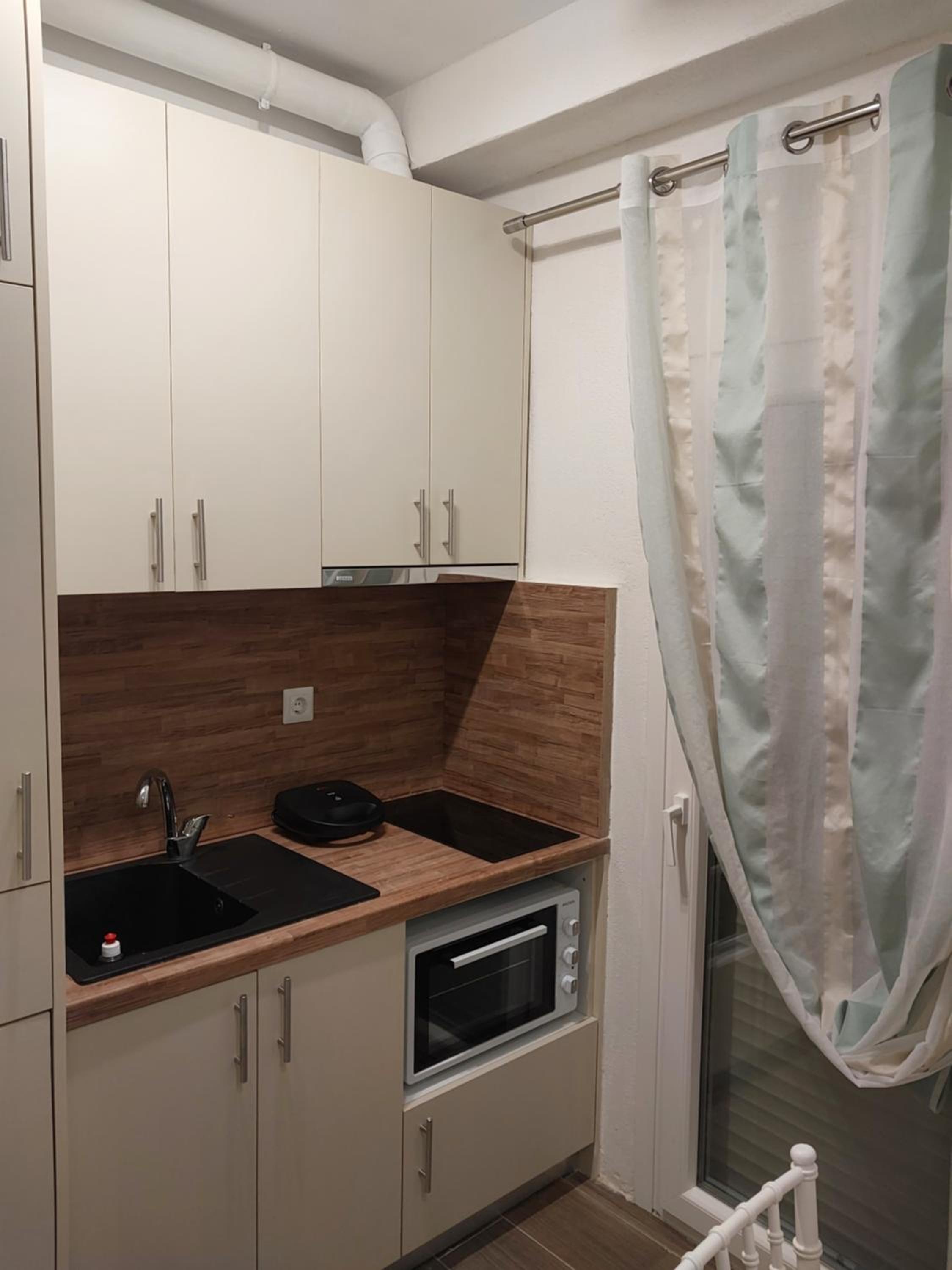 AniBo Studios & Apartments A210