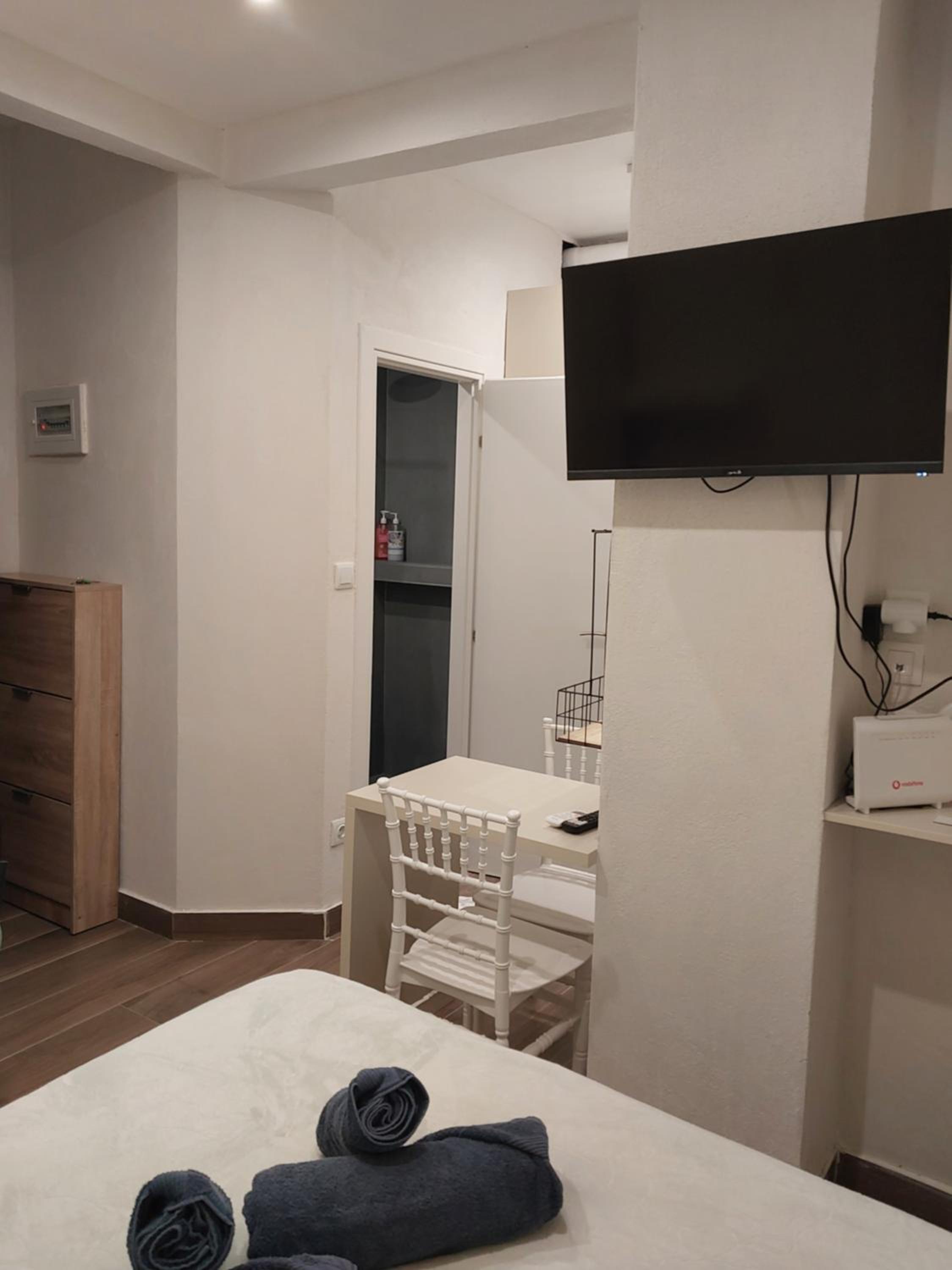 AniBo Studios & Apartments A210