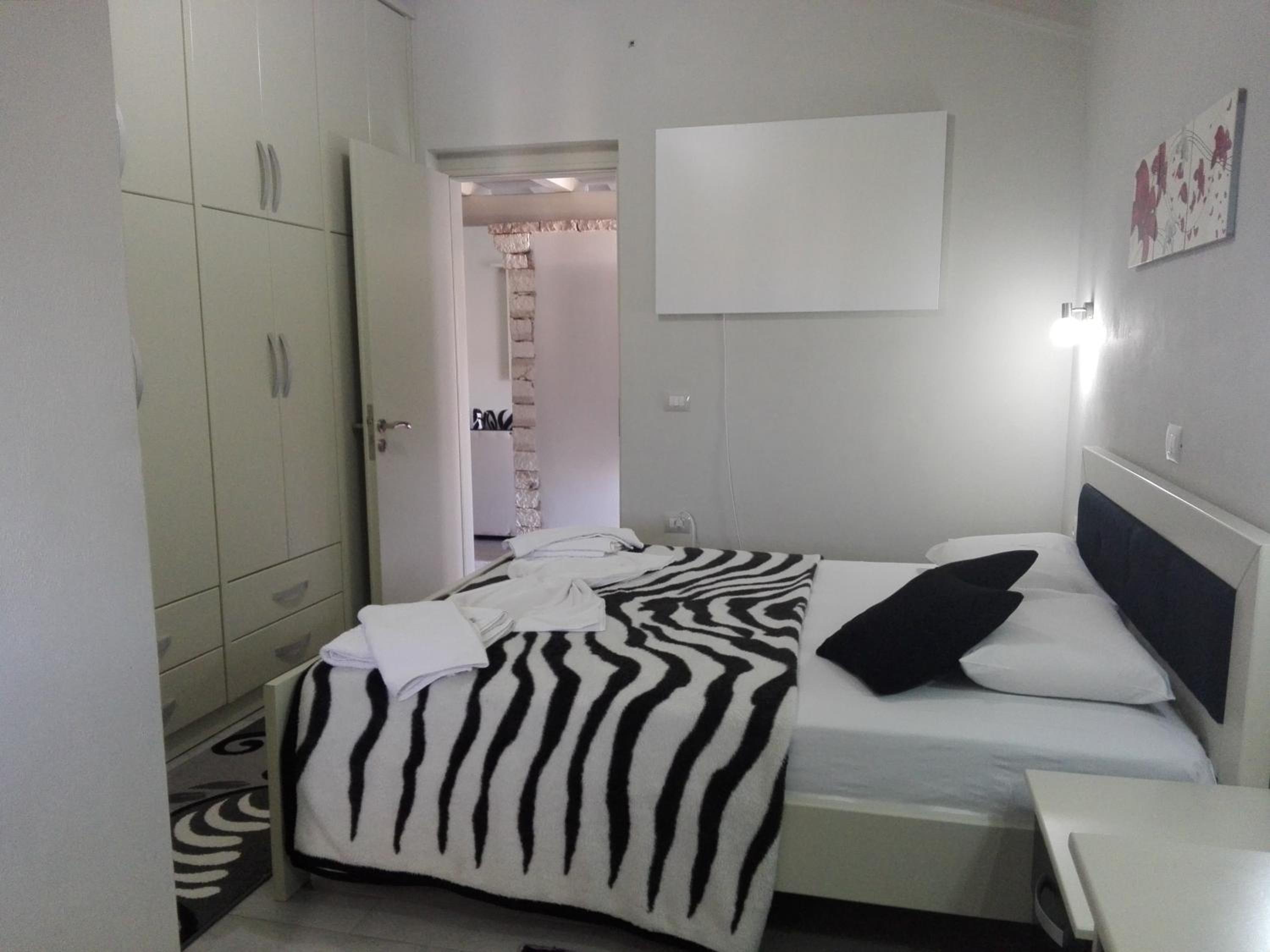 Vip Apartment by 
