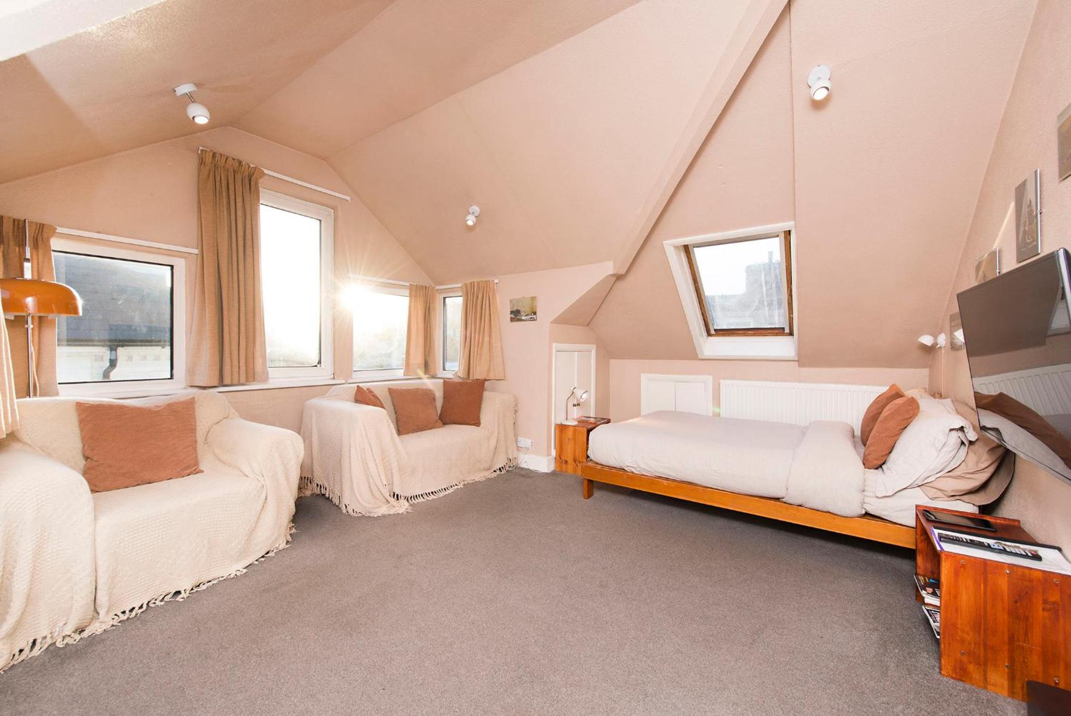 Great Loft & Location by Belsize Park tube