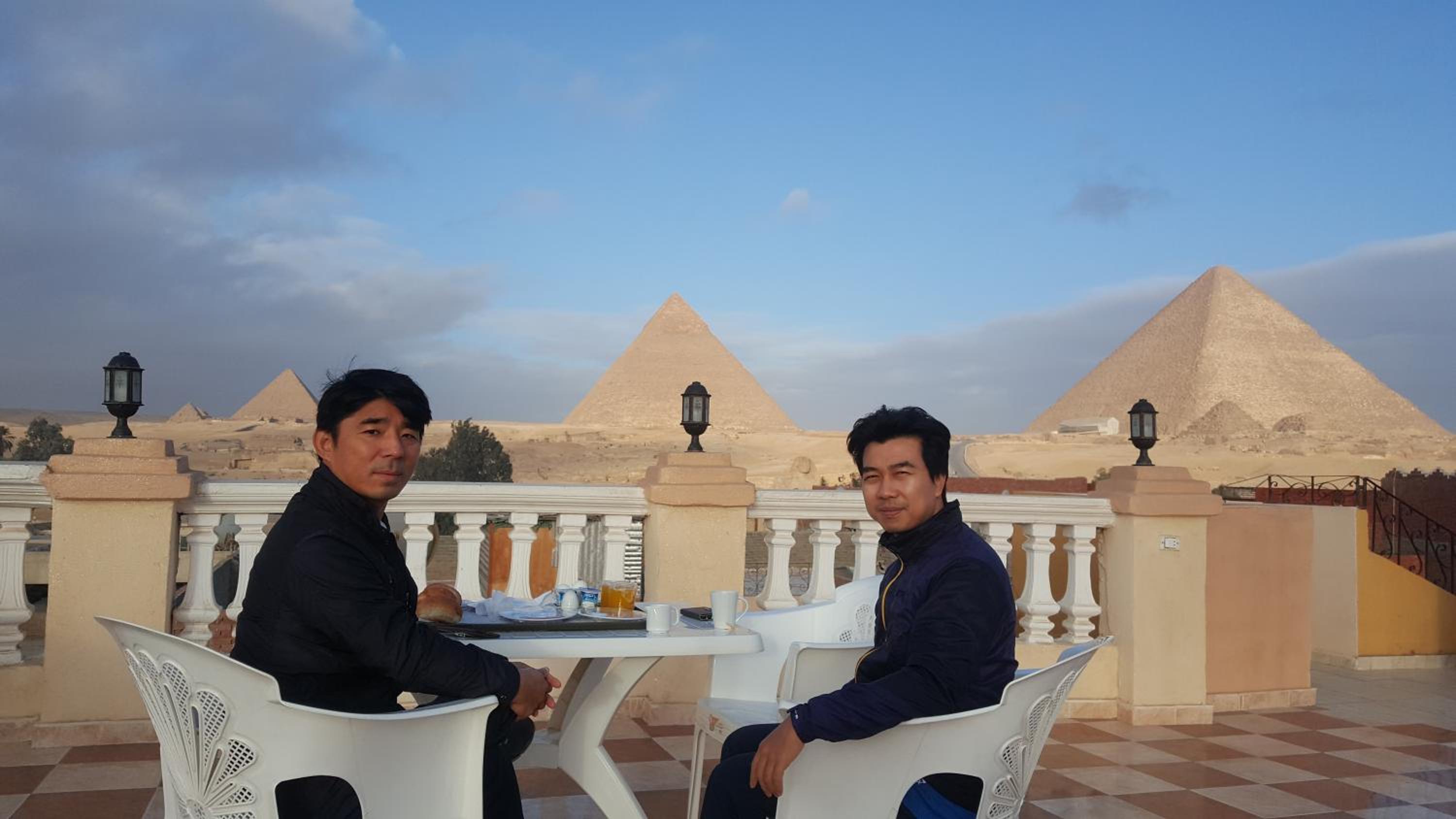 Royal Pyramids Inn