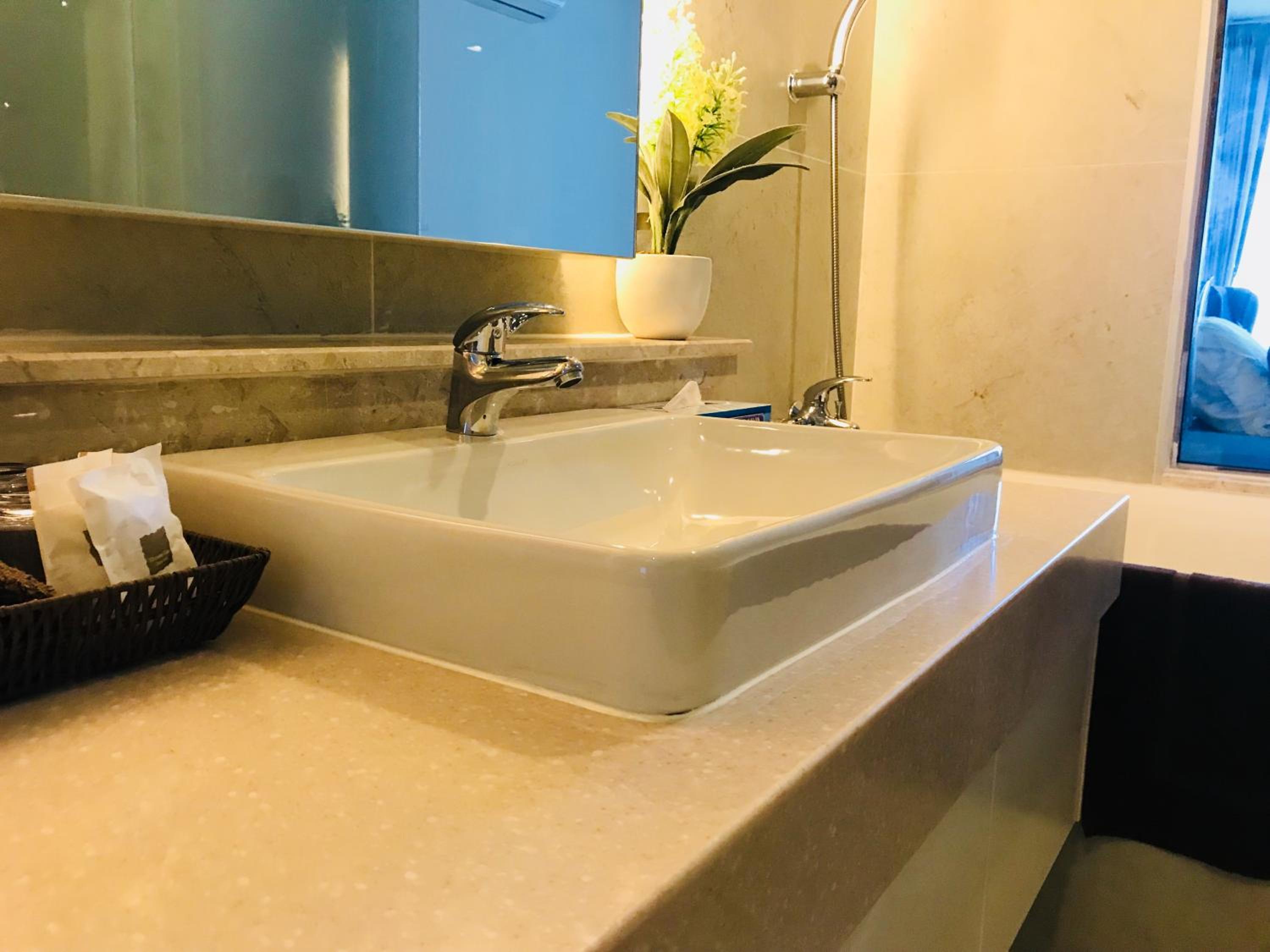 Astra Suites Central