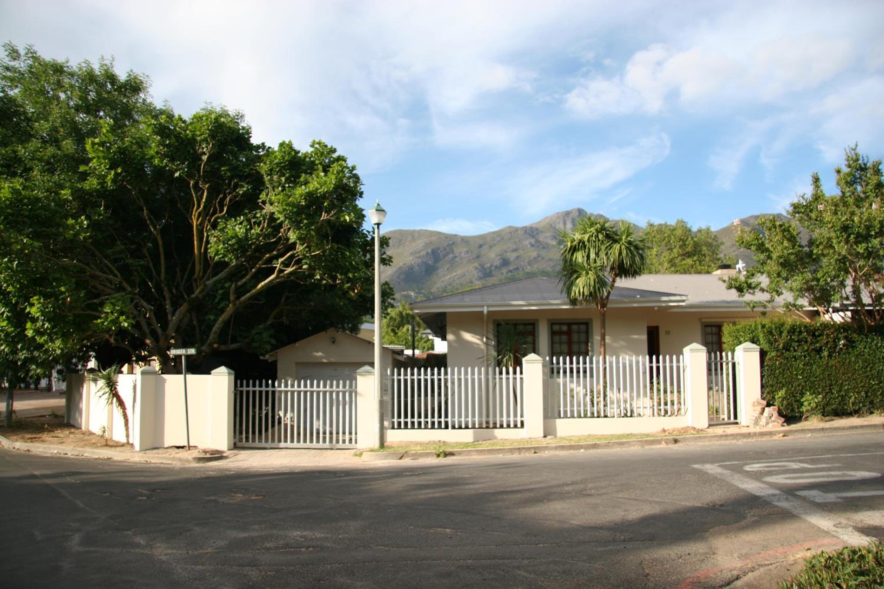 Cape Robin Cottage view 2