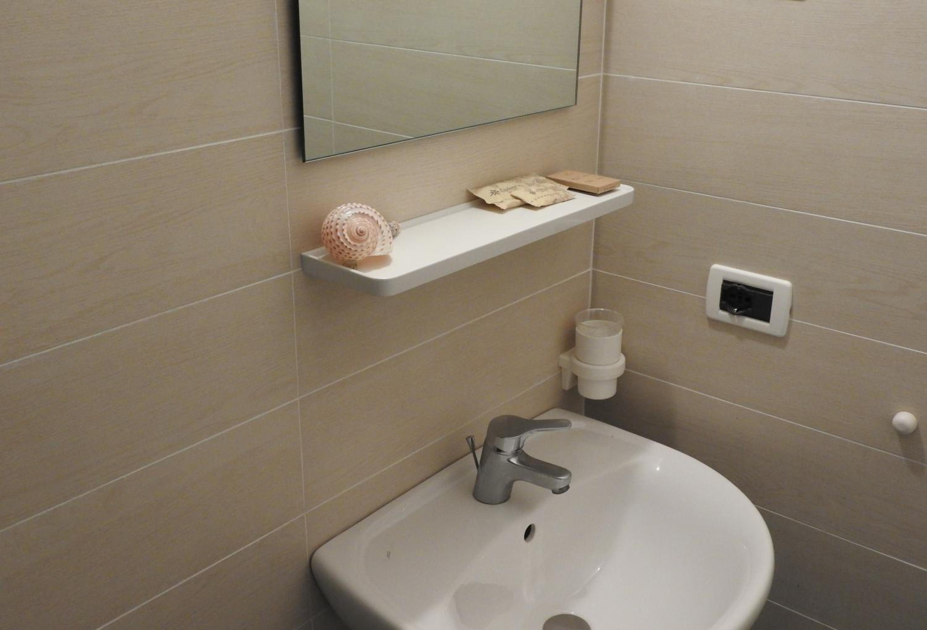 Photo 46