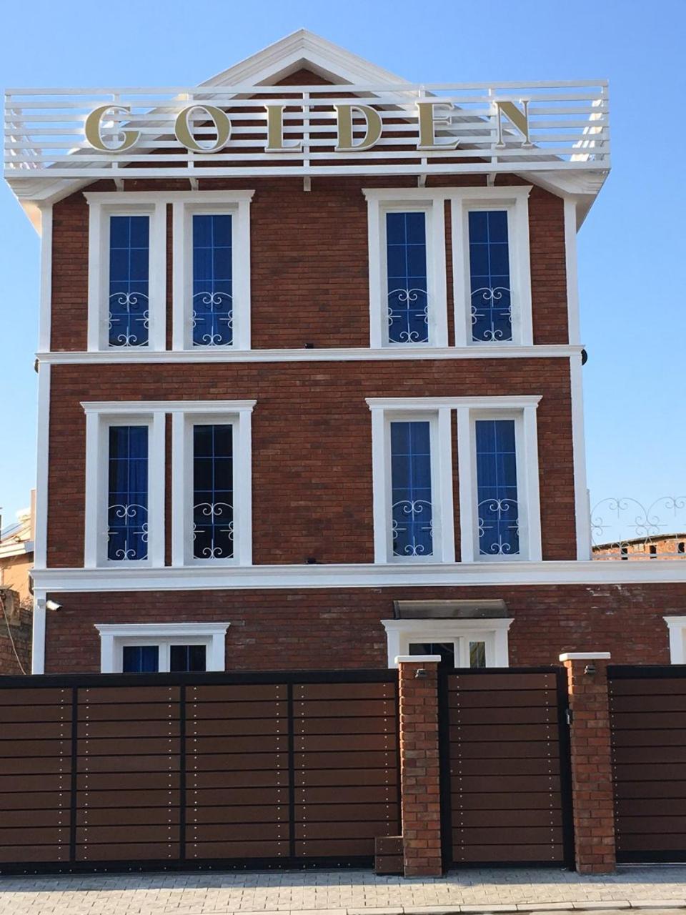 Hotel Golden - Image 1