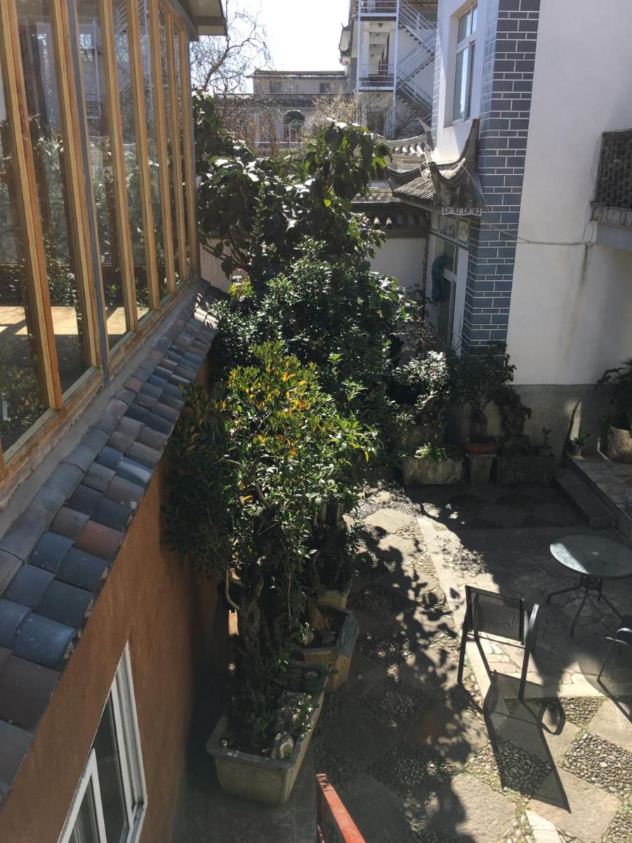 balcony