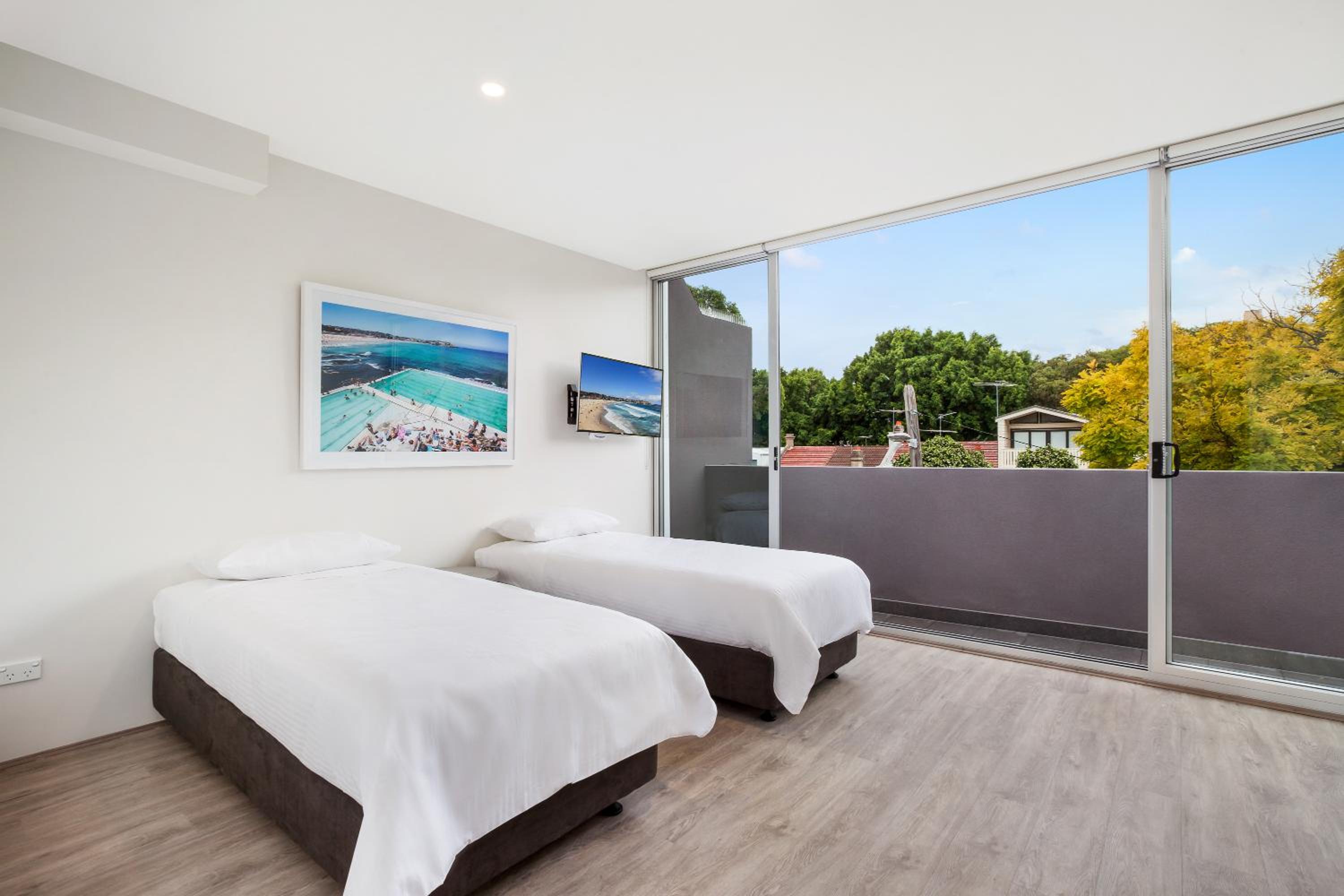 Bondi Beach Studio King Suite + Balcony photo 2