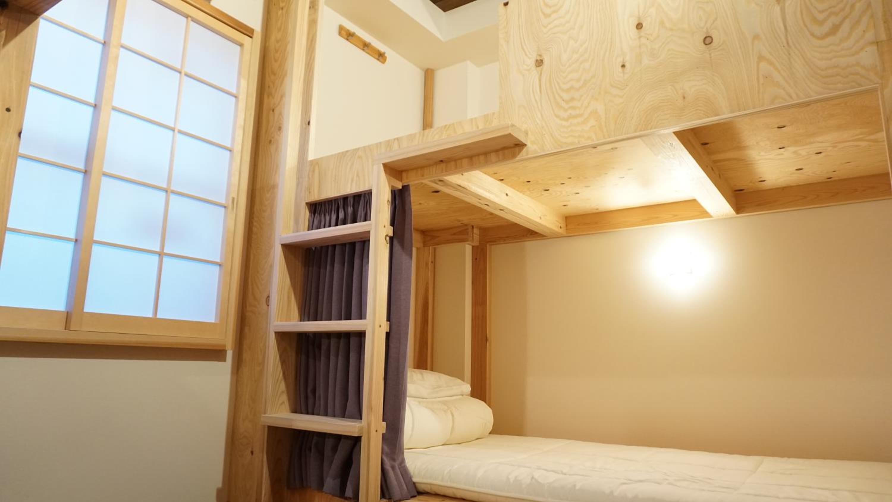Poly Hostel 2 Namba