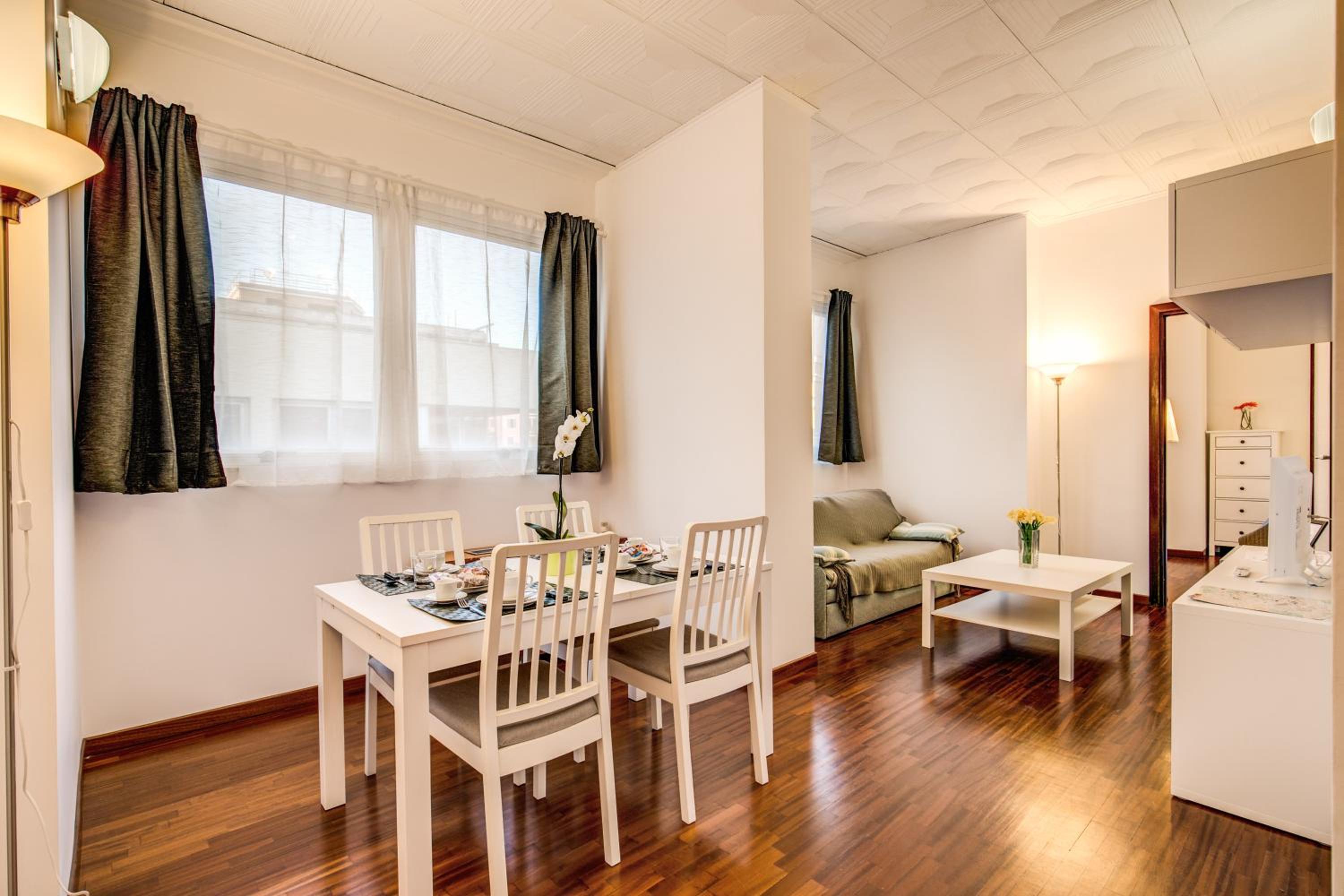 M&L Apartments - Ardesia Colosseo