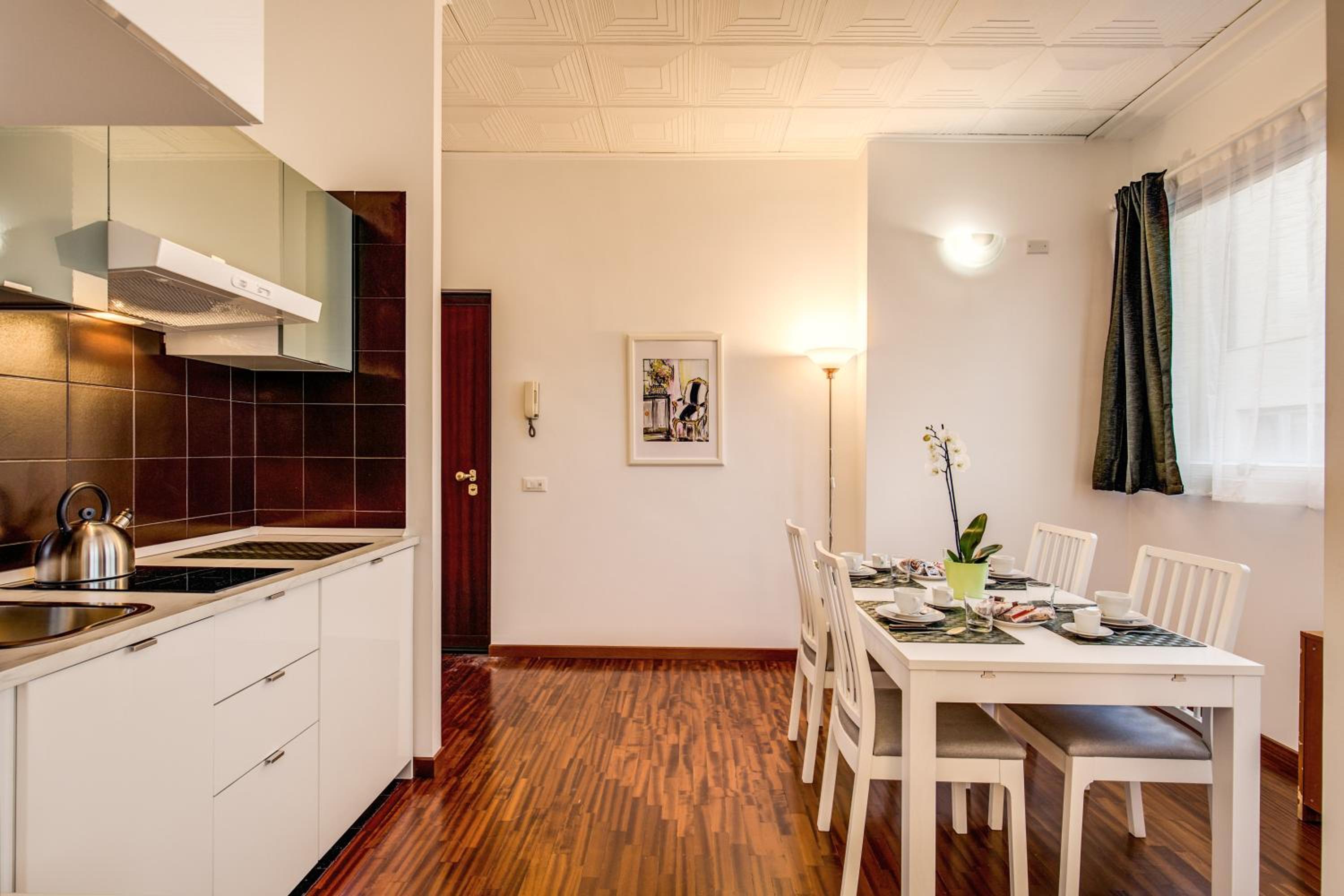 M&L Apartments - Ardesia Colosseo