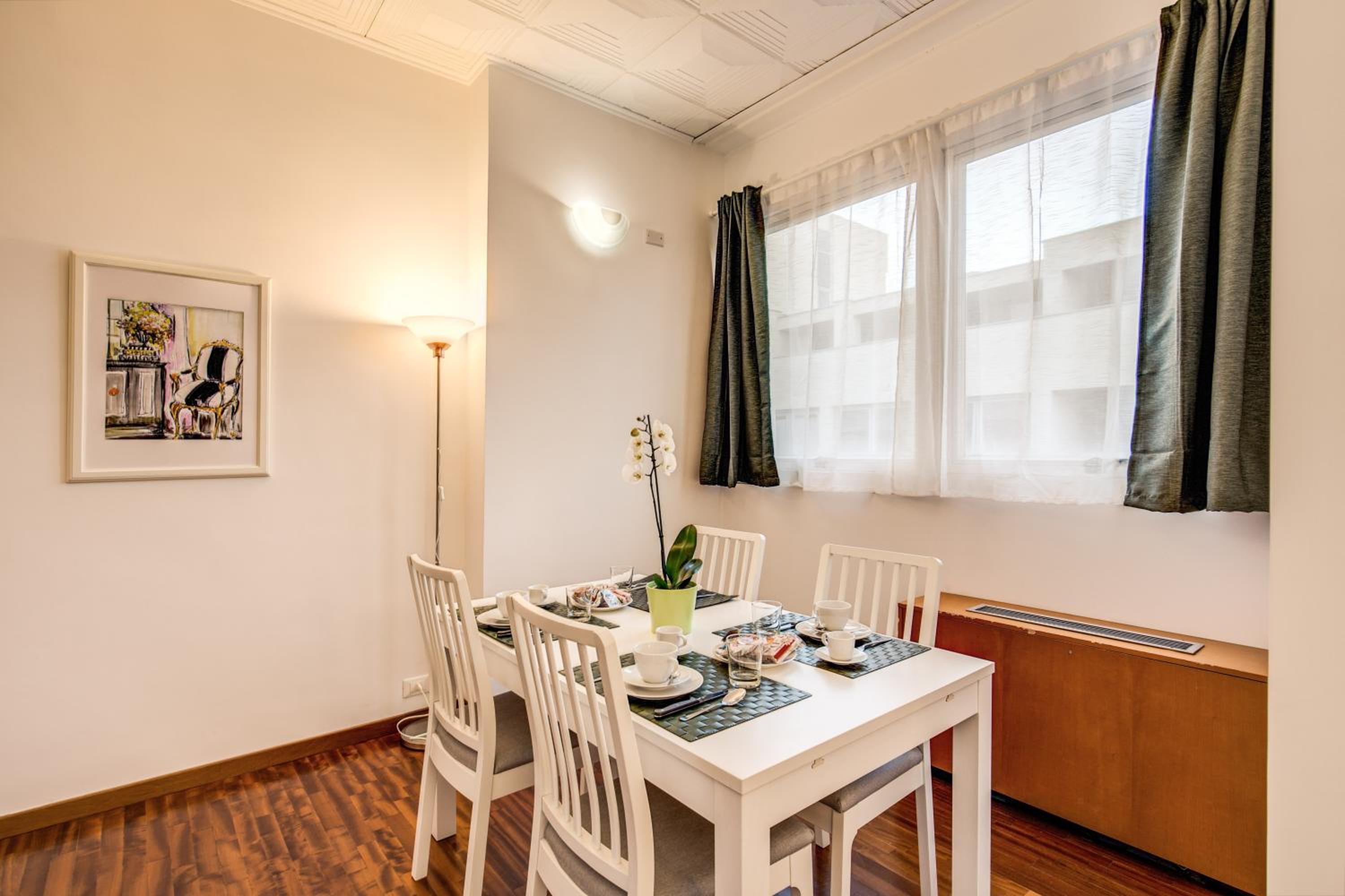 M&L Apartments - Ardesia Colosseo
