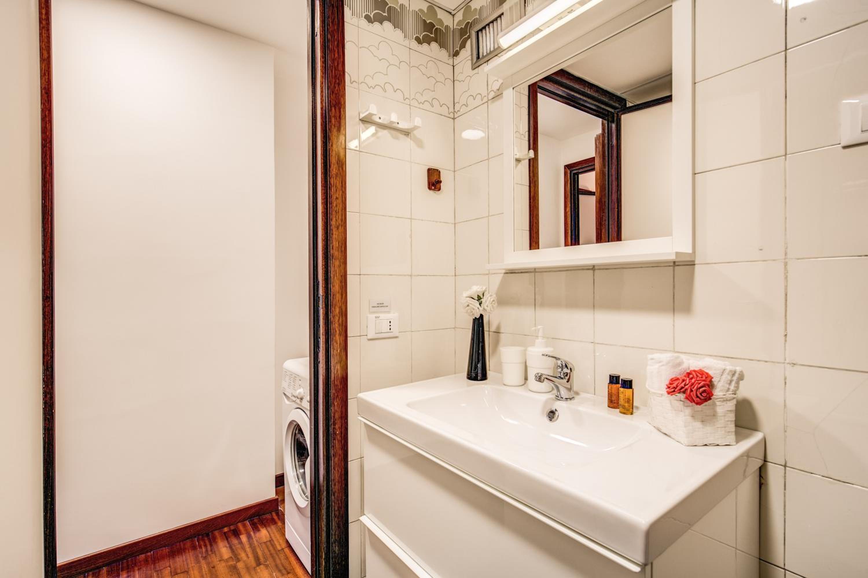 M&L Apartments - Ardesia Colosseo