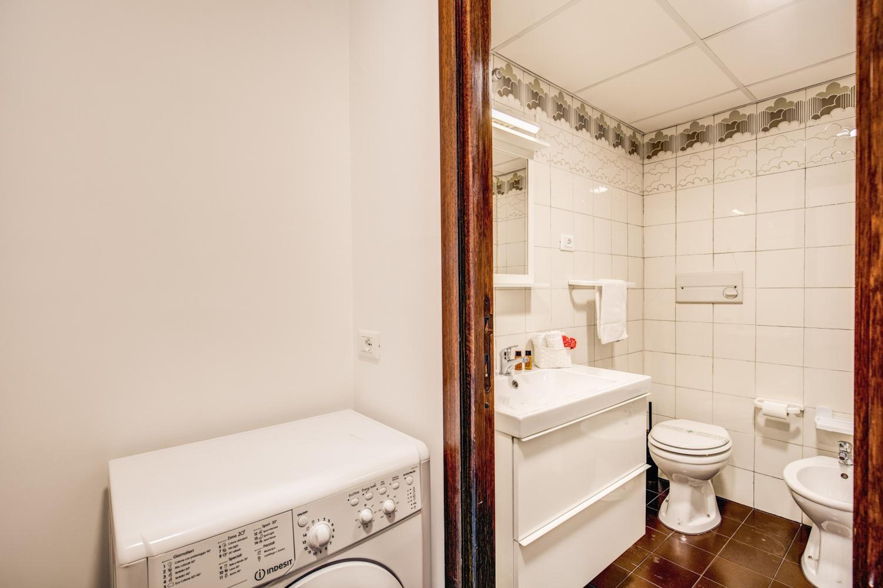 M&L Apartments - Ardesia Colosseo