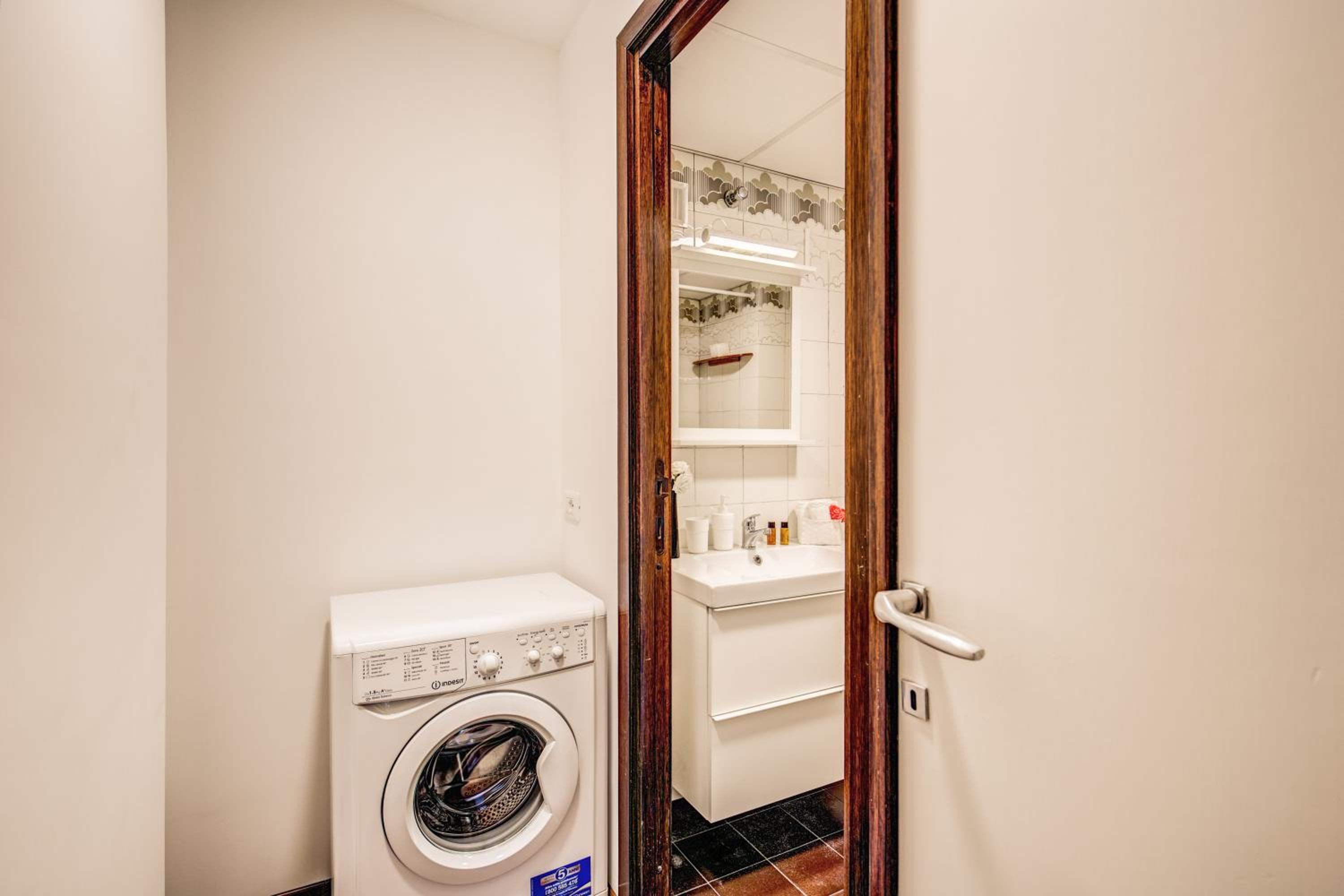 M&L Apartments - Ardesia Colosseo