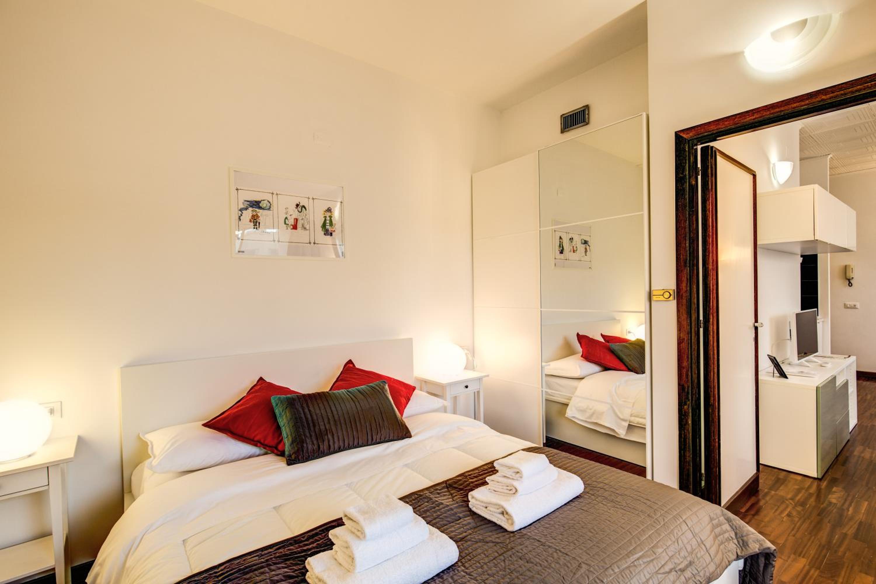 M&L Apartments - Ardesia Colosseo