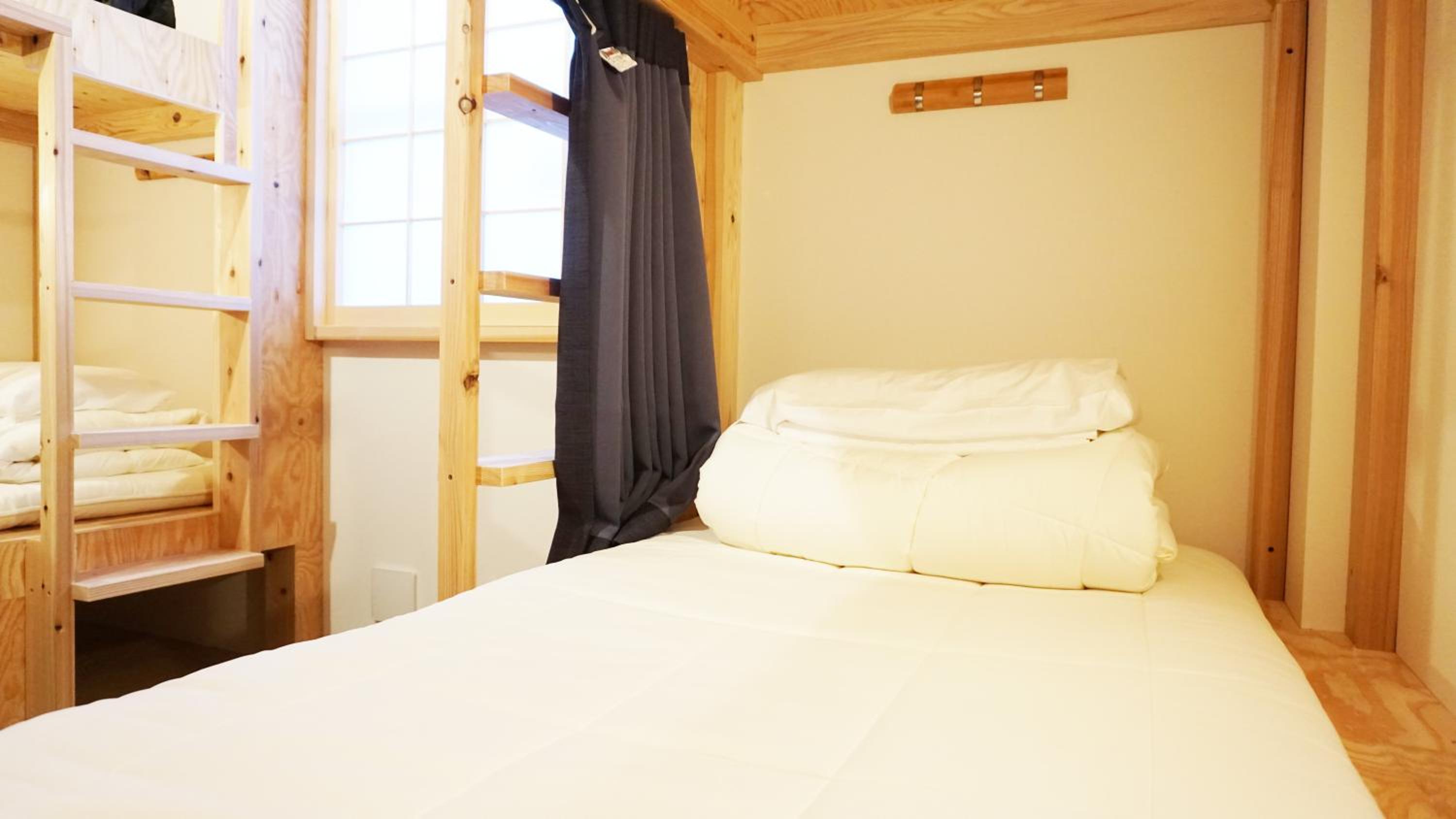 Poly Hostel 2 Namba