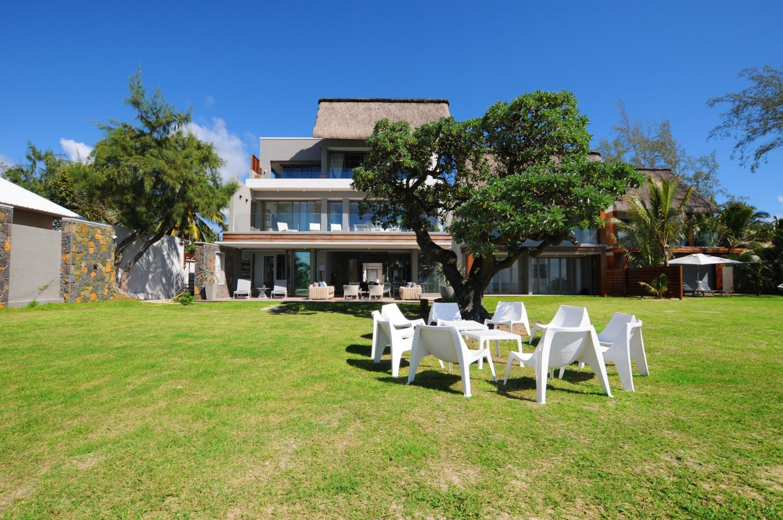 Beachfront & Pool Poste Lafayette