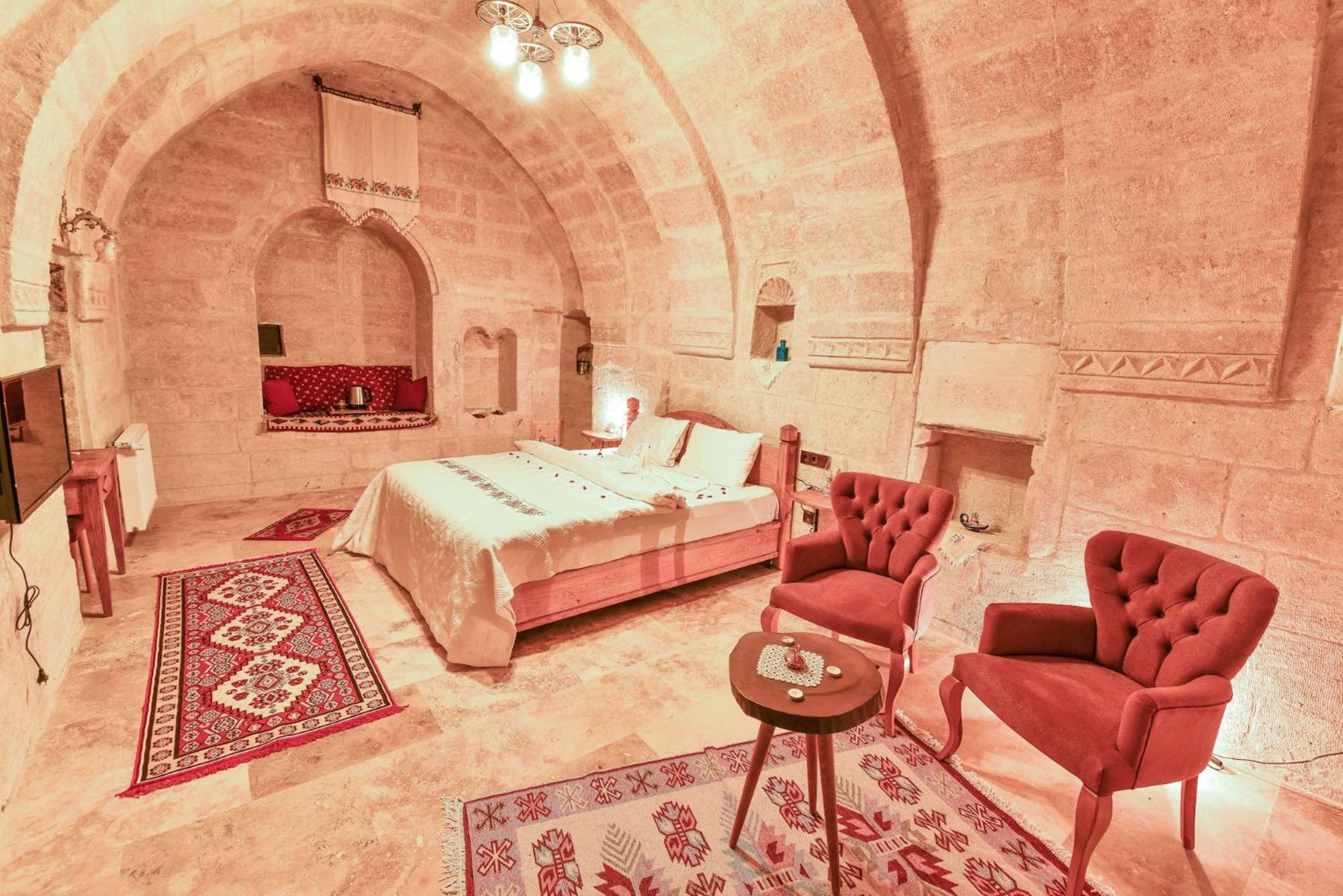 Mosaic Cave Hotel - Image 23