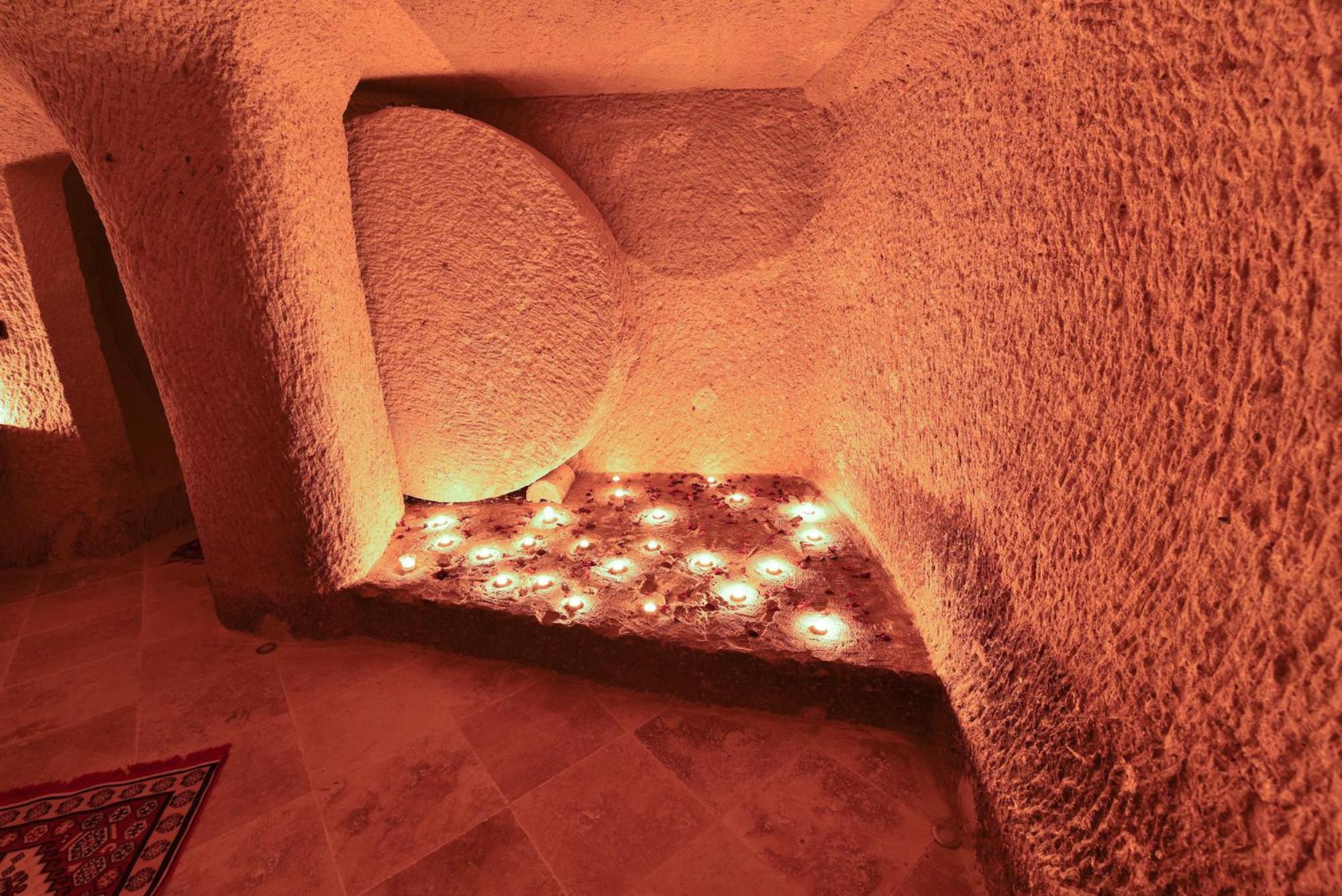 Mosaic Cave Hotel - Image 40