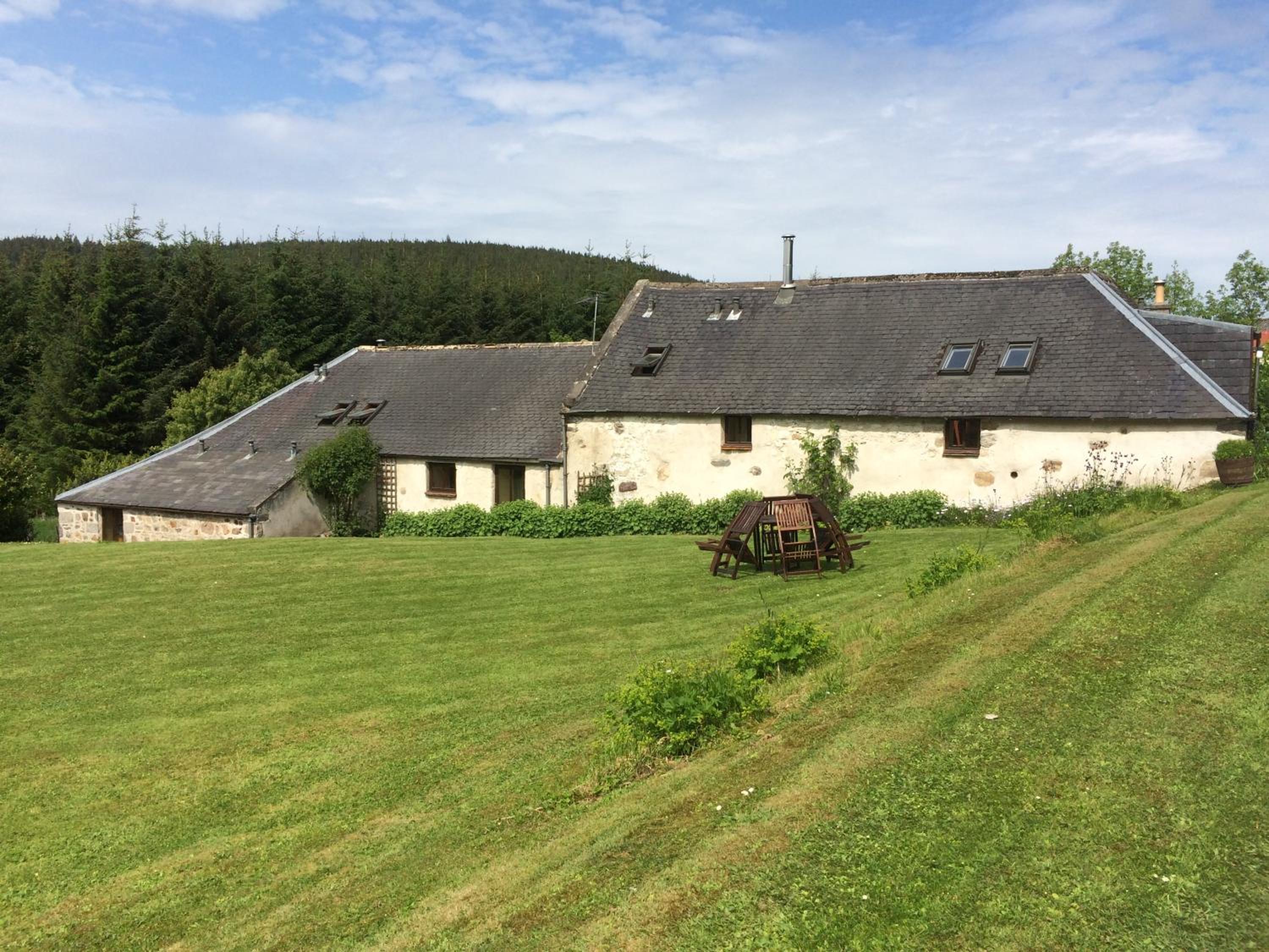 Parkmore Holiday Cottages view 4