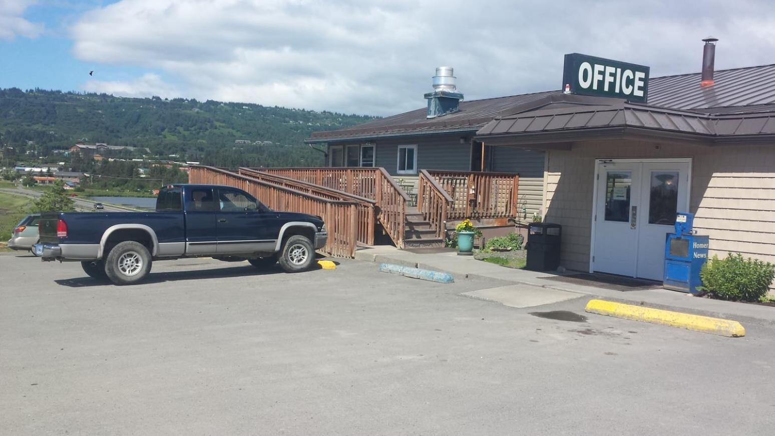 Homer Vacations - Beluga Lake Lodge - Property Image 6