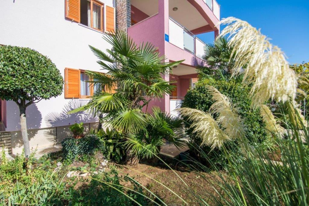 Apartman Karlo & Ema view 2