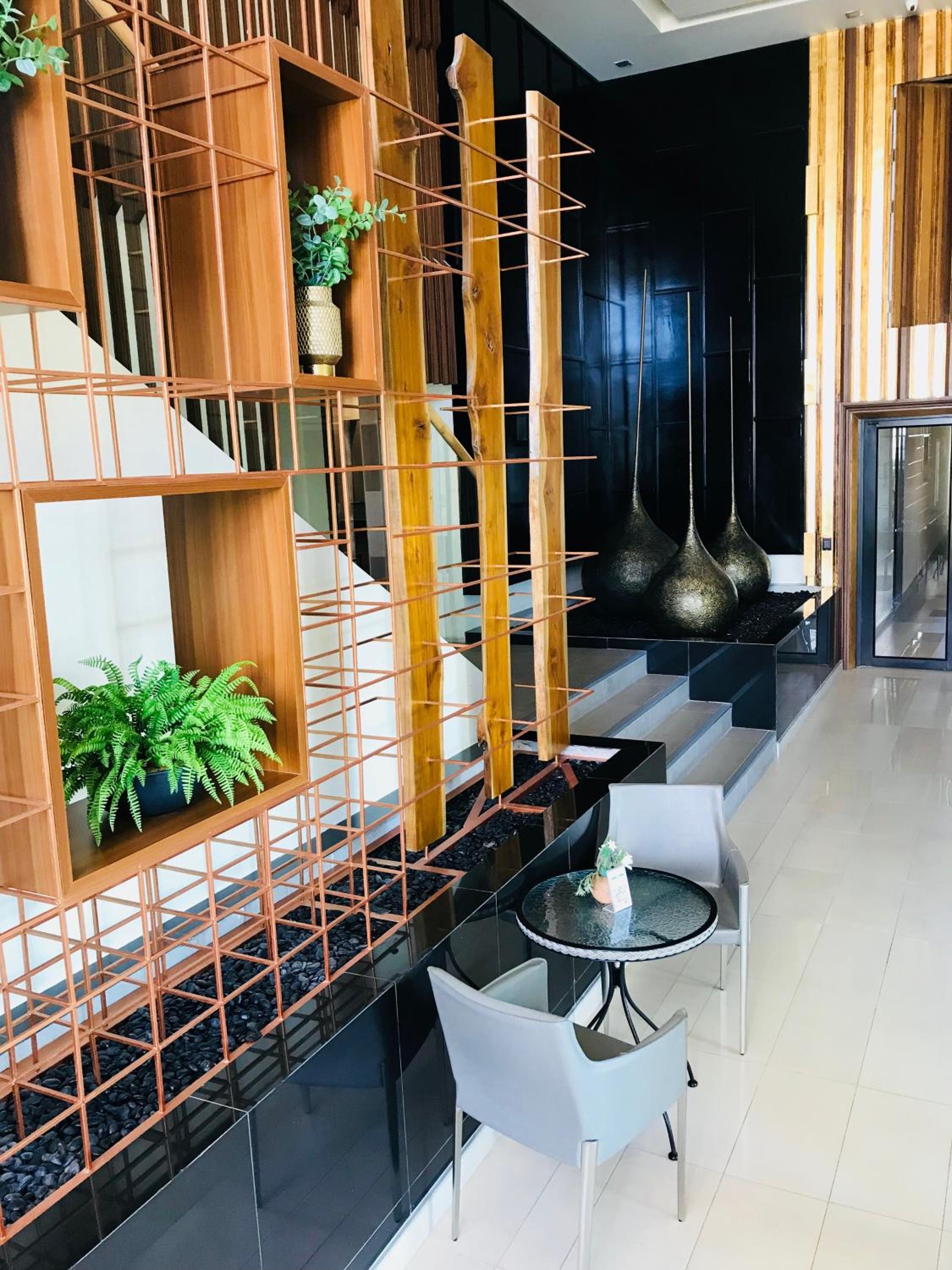 Astra Suites Central