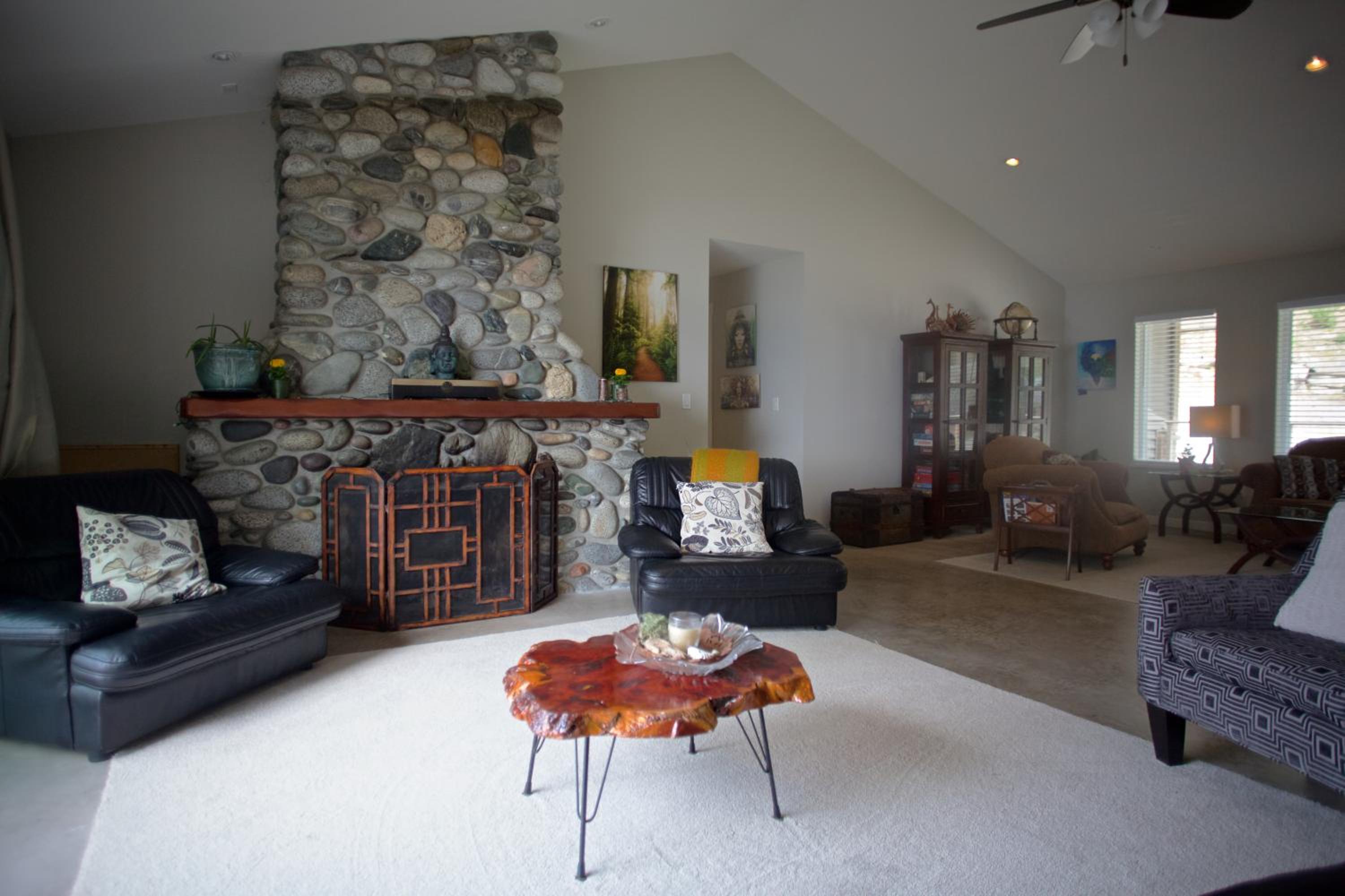 Halfmoon Haven Beach Cottage or Oceanview Suite