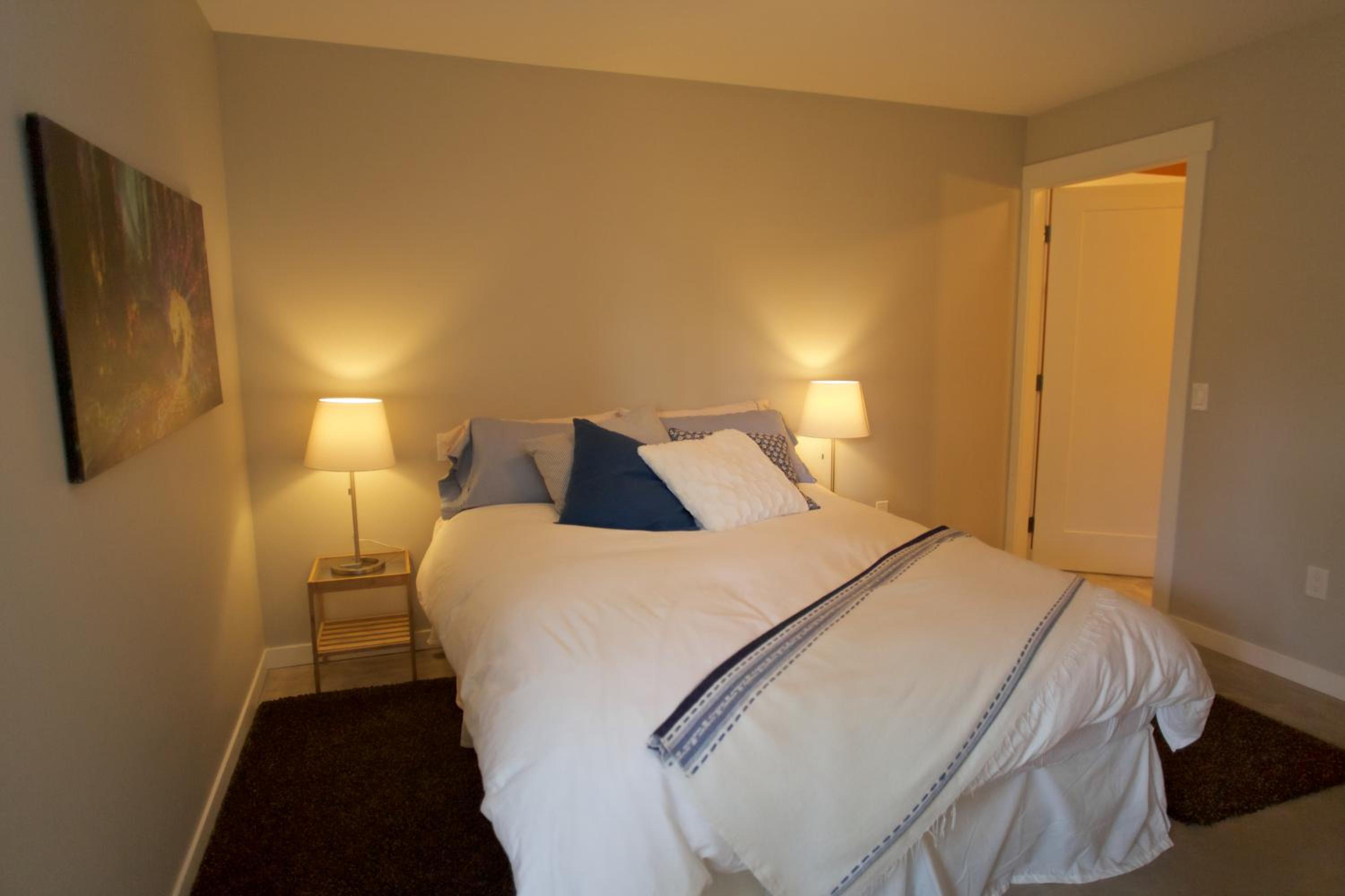 Halfmoon Haven Beach Cottage or Oceanview Suite