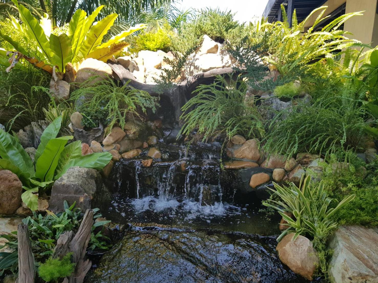 Palm Pran Resort