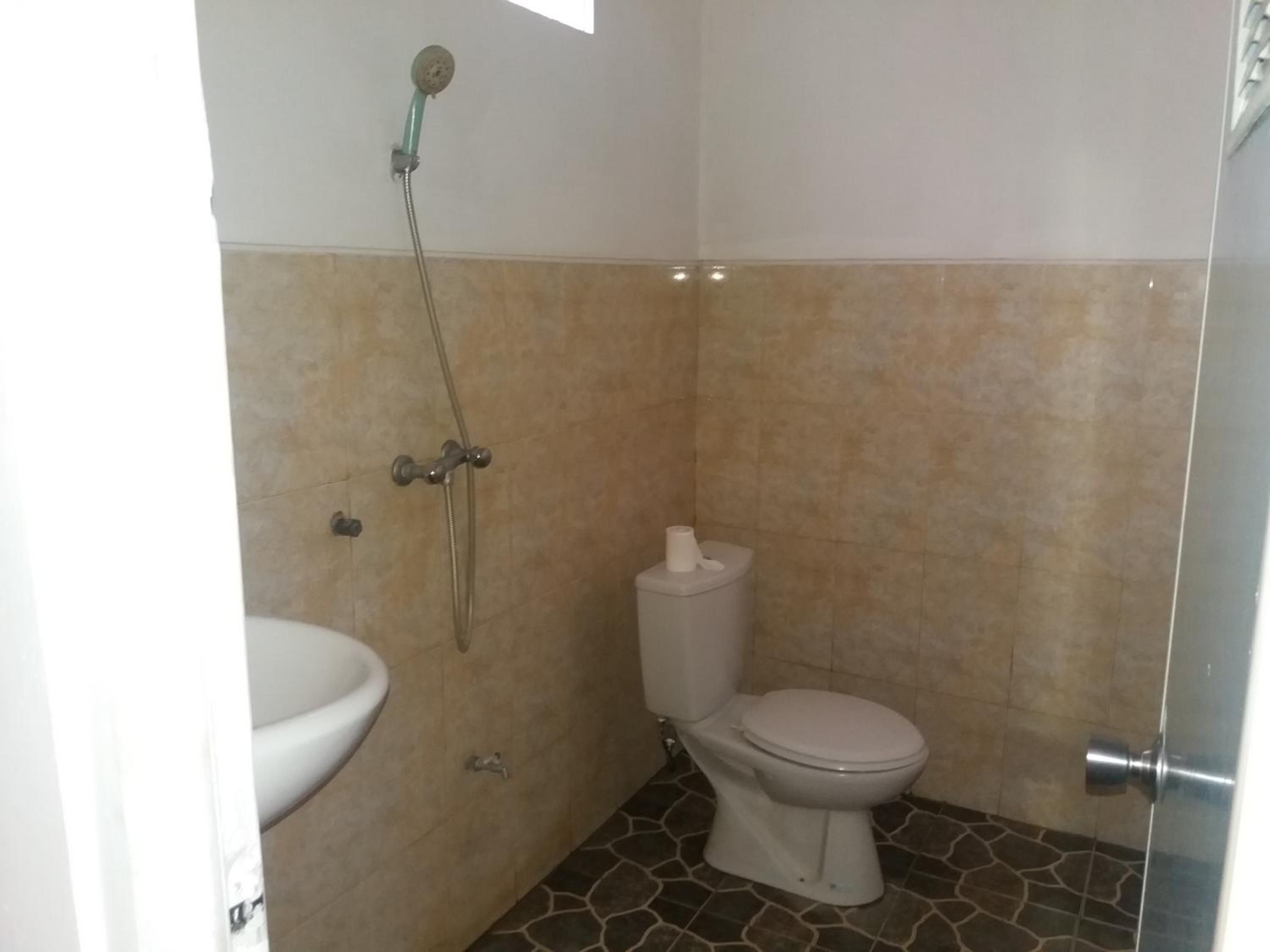 Warung Jemeluk & Home Stay, Amed - 10